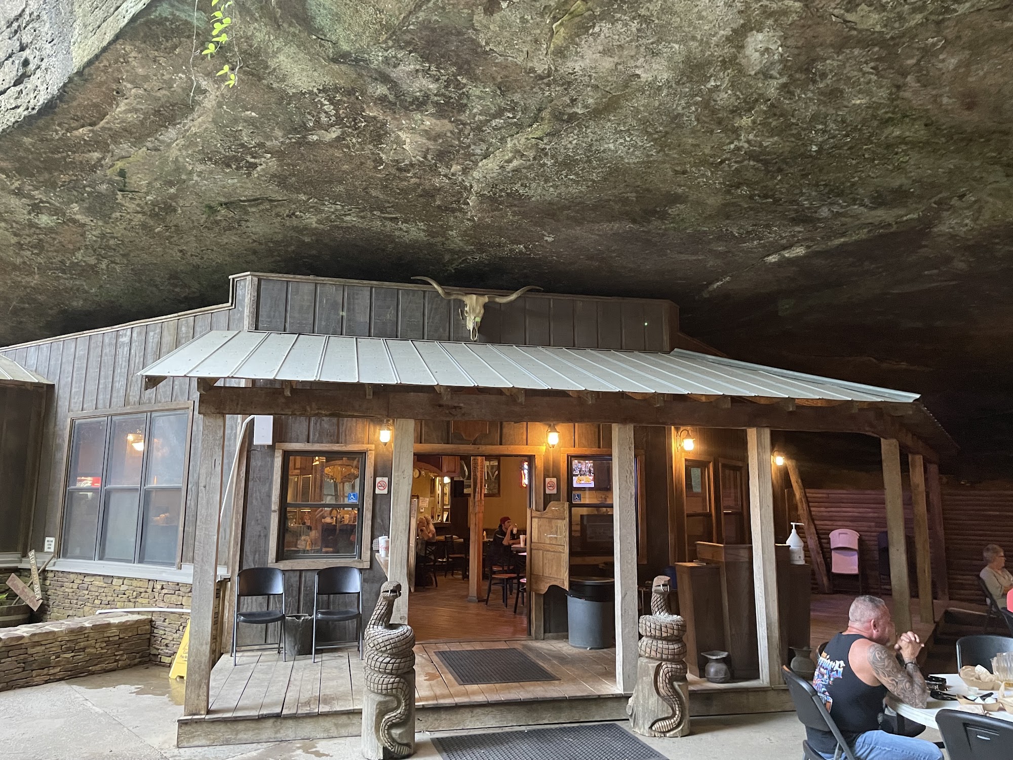 Rattlesnake Saloon Tuscumbia