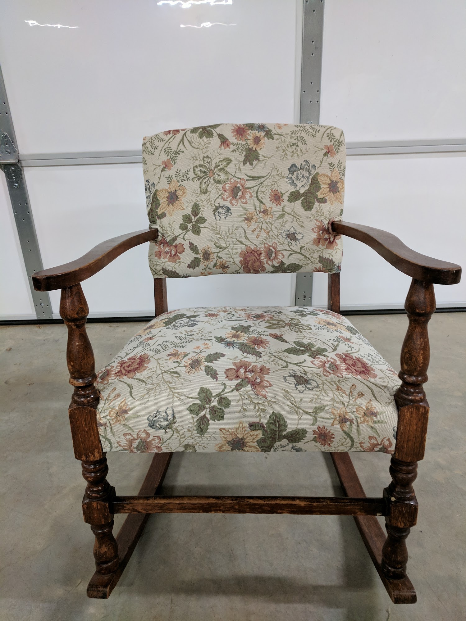 Traditions Upholstery Inc. Alma