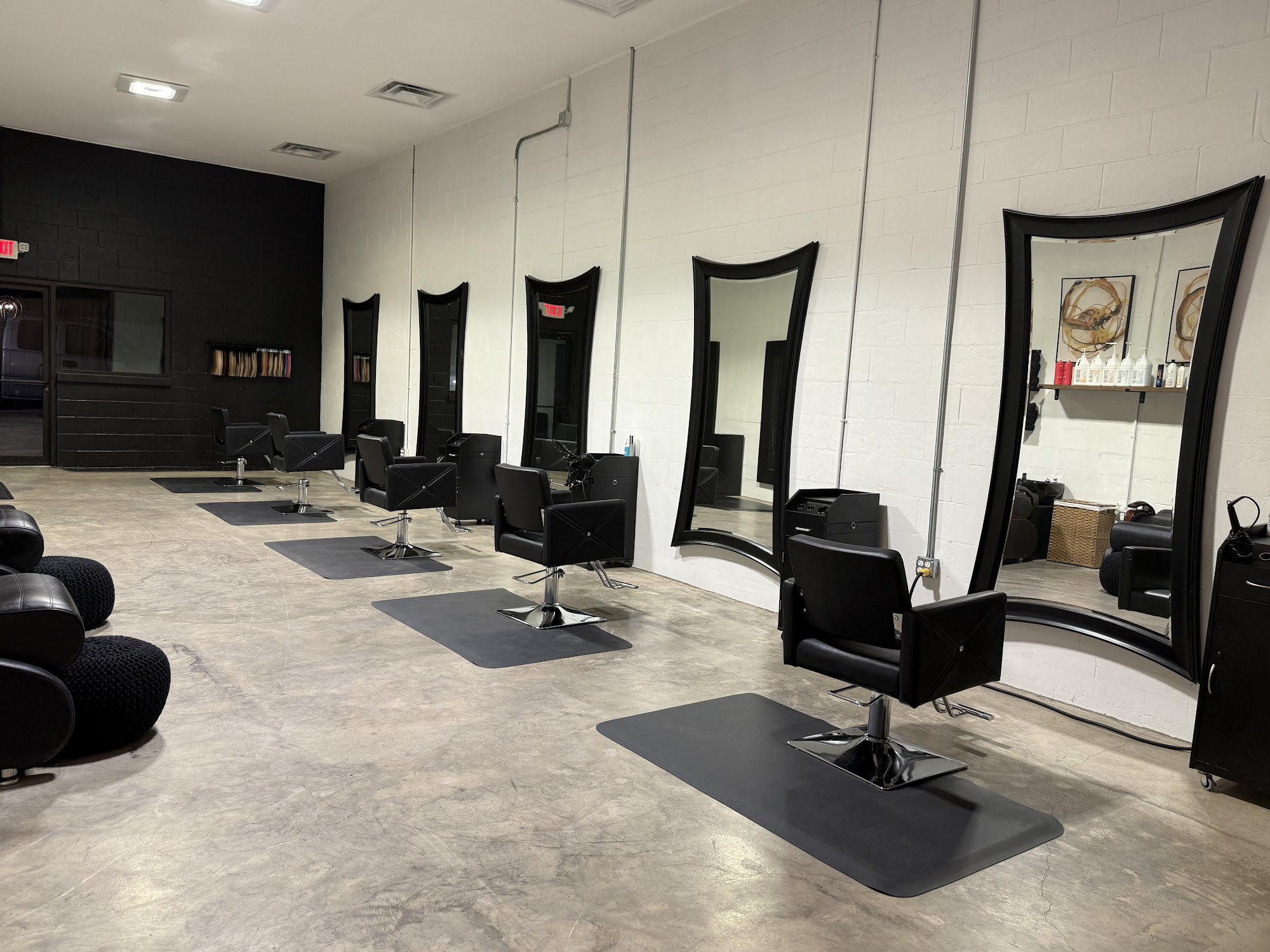 N Style Salon 802 Military Rd, Benton Arkansas 72015
