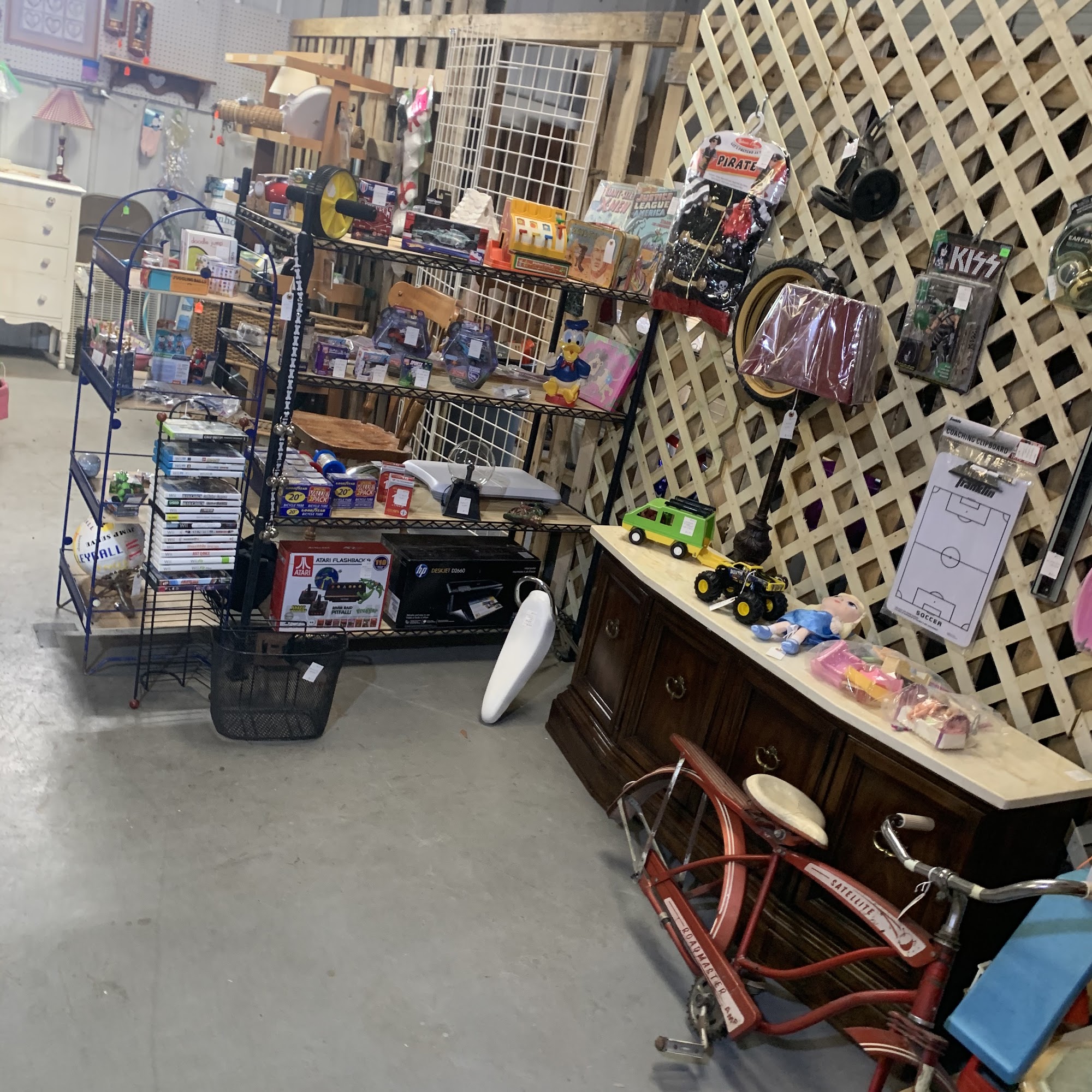 Tin Roof Flea Market Benton