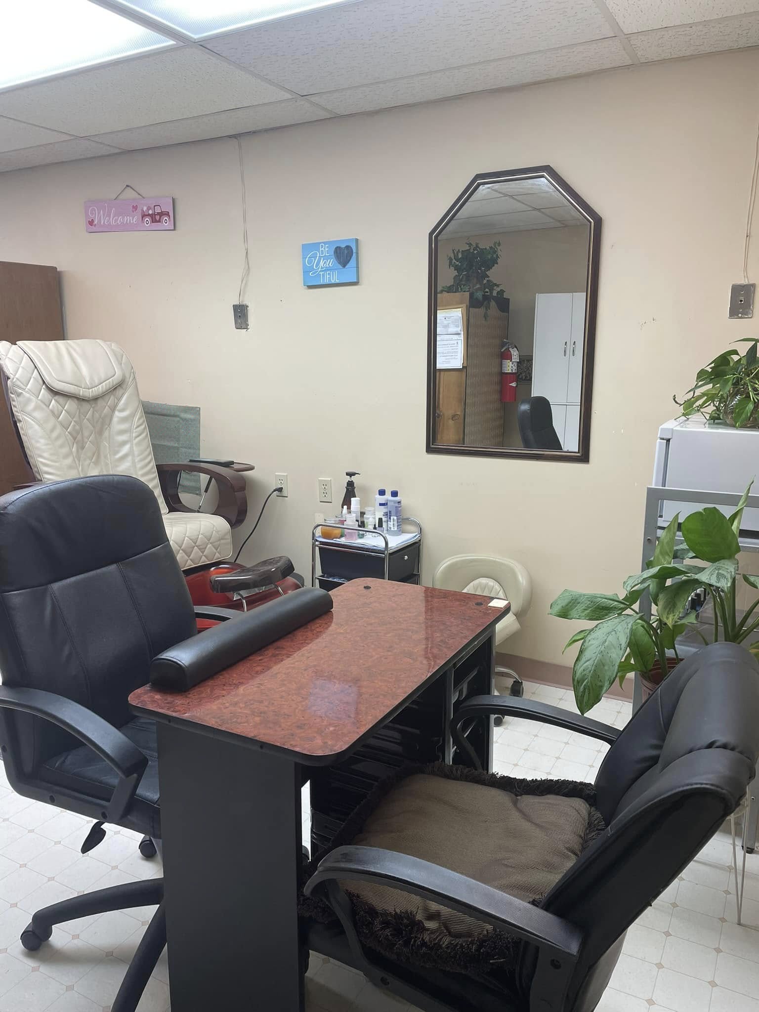 Shear Style Beauty Shop in Bryant ark