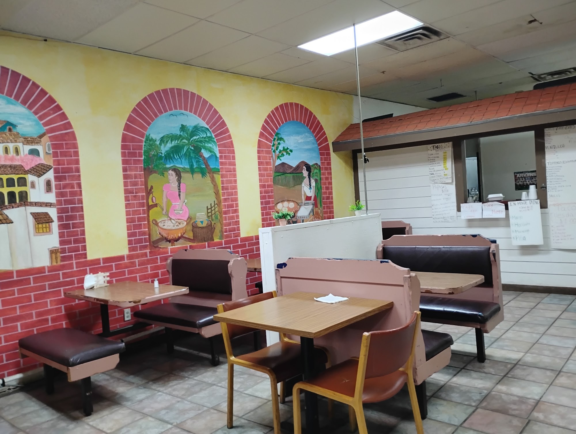 El Amanecer Market Menu