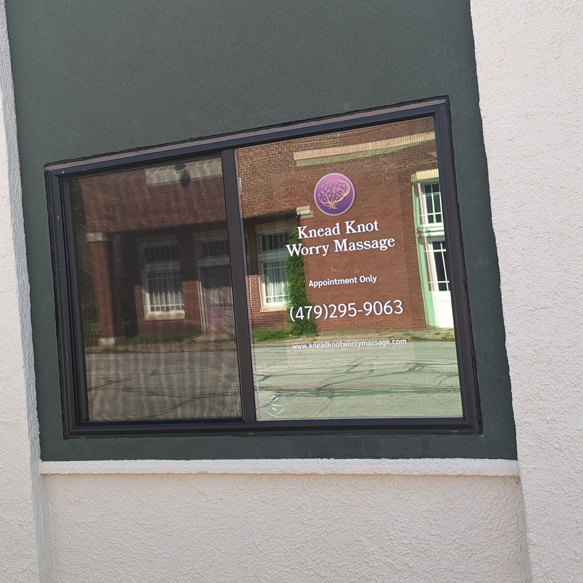 Knead Knot Worry Massage LLC 102 N Rust Ave, Gentry Arkansas 72734