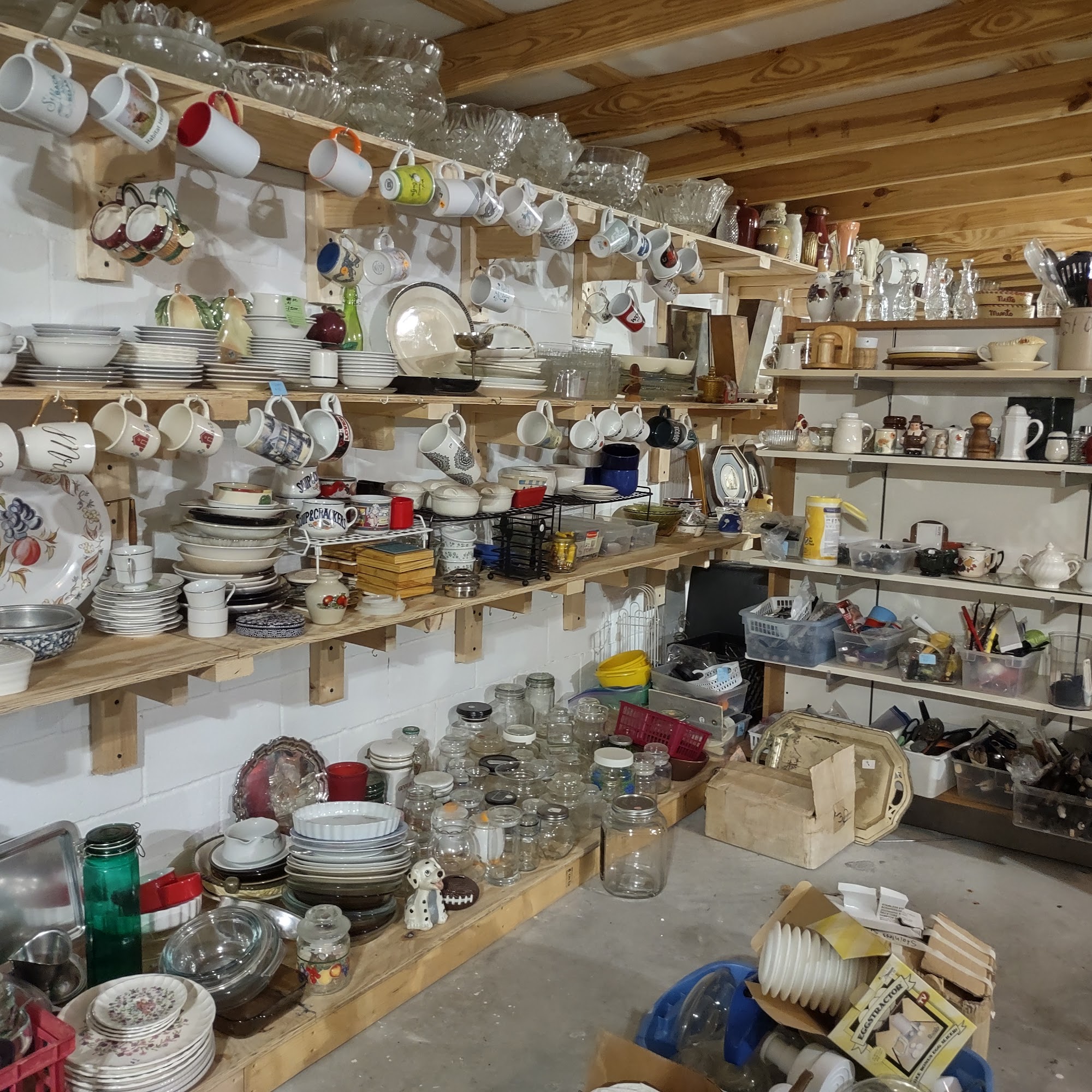 Family Thrift Shop Hardy