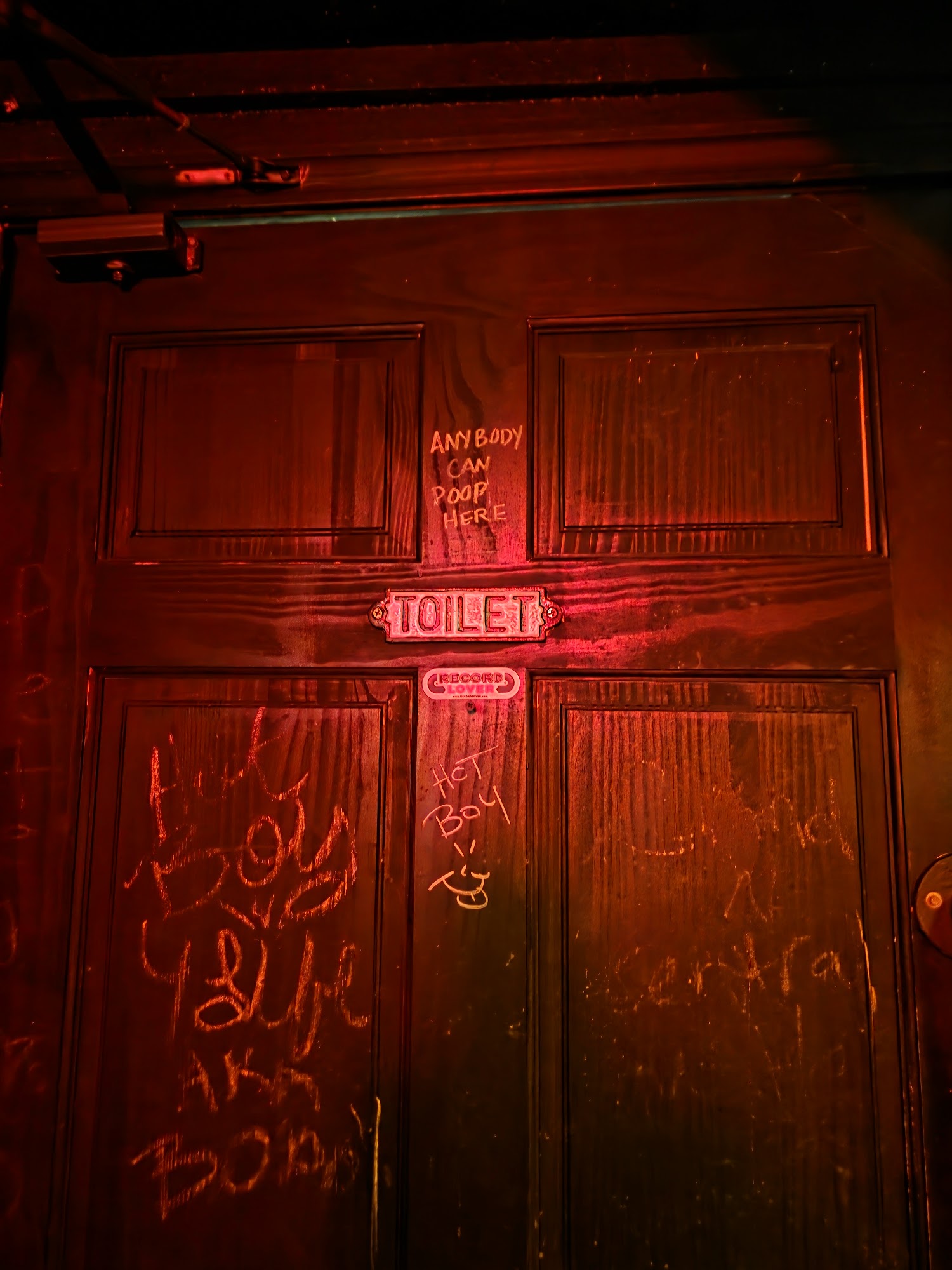 Maxine's Live Hot Springs