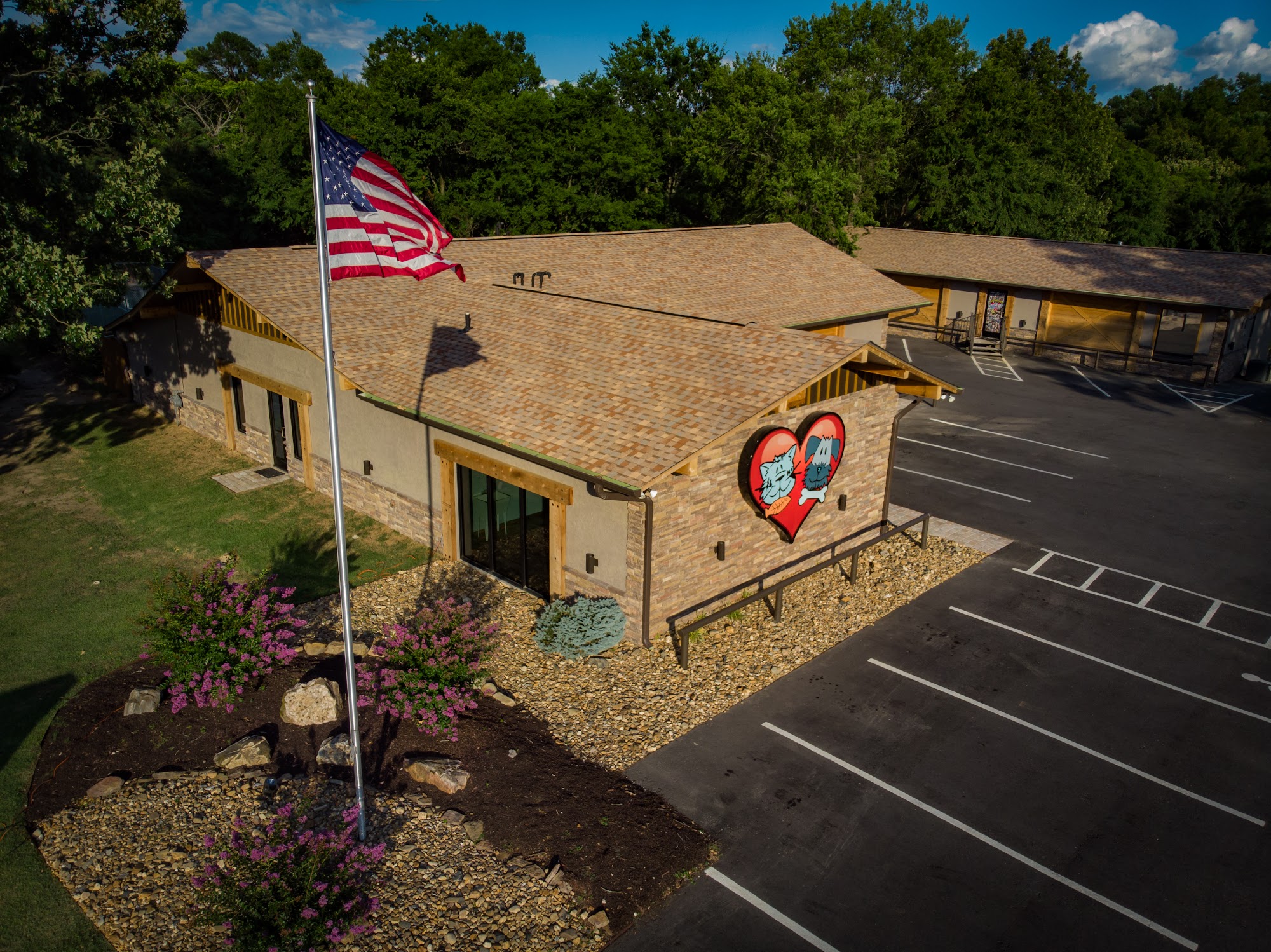 Lake Hamilton Animal Hospital: Brian Peters DVM Hot Springs