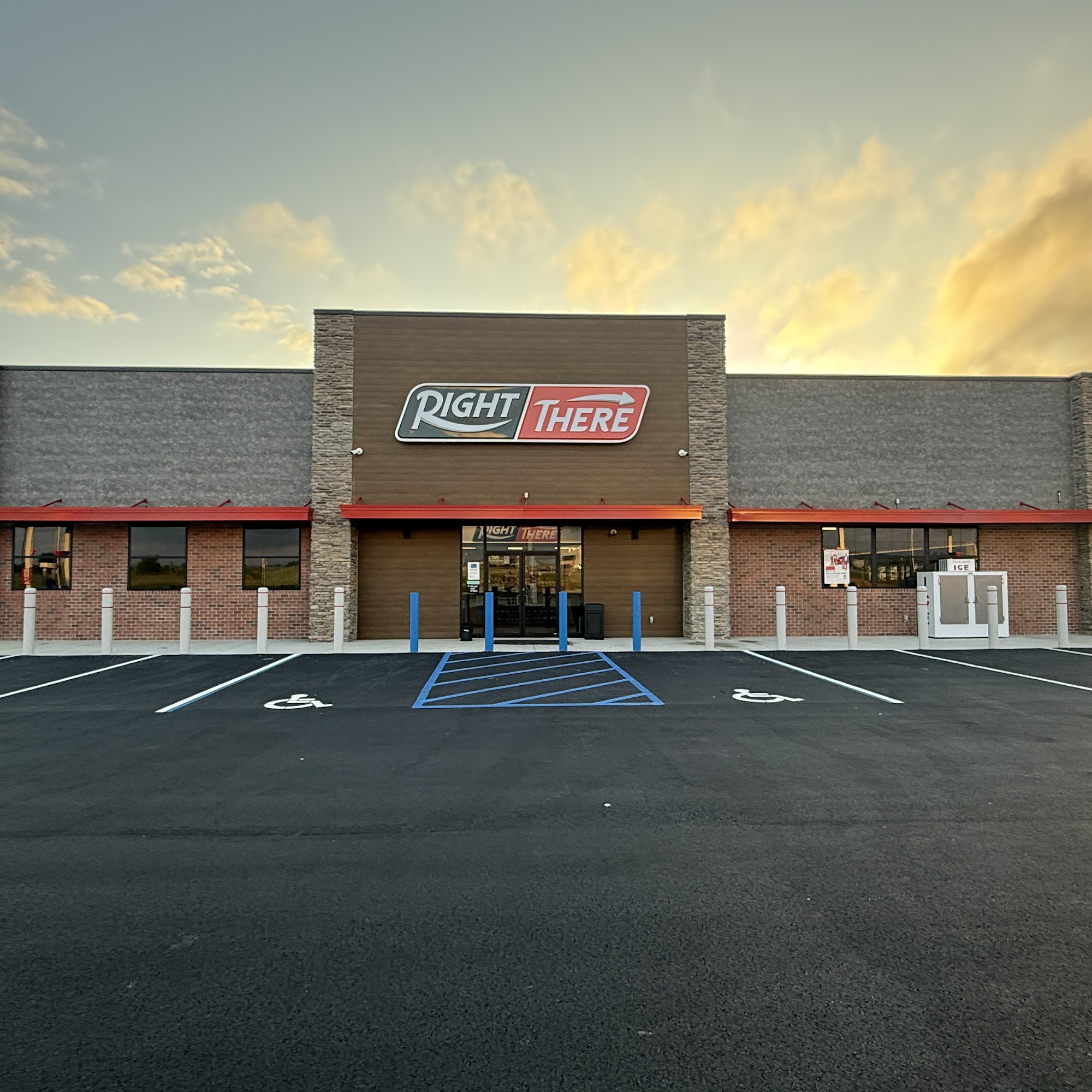 Right There Travel Center Jonesboro