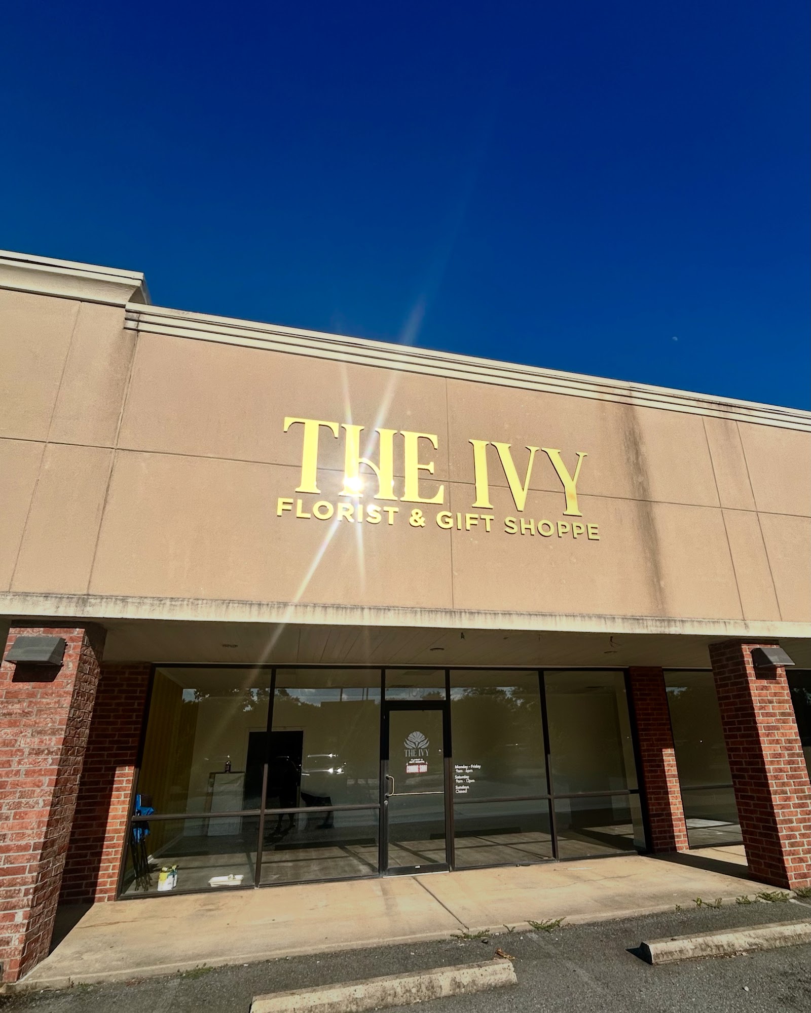 The Ivy Florist & Gift Shoppe 1900 Club Manor Dr Suite 109, Maumelle Arkansas 72113
