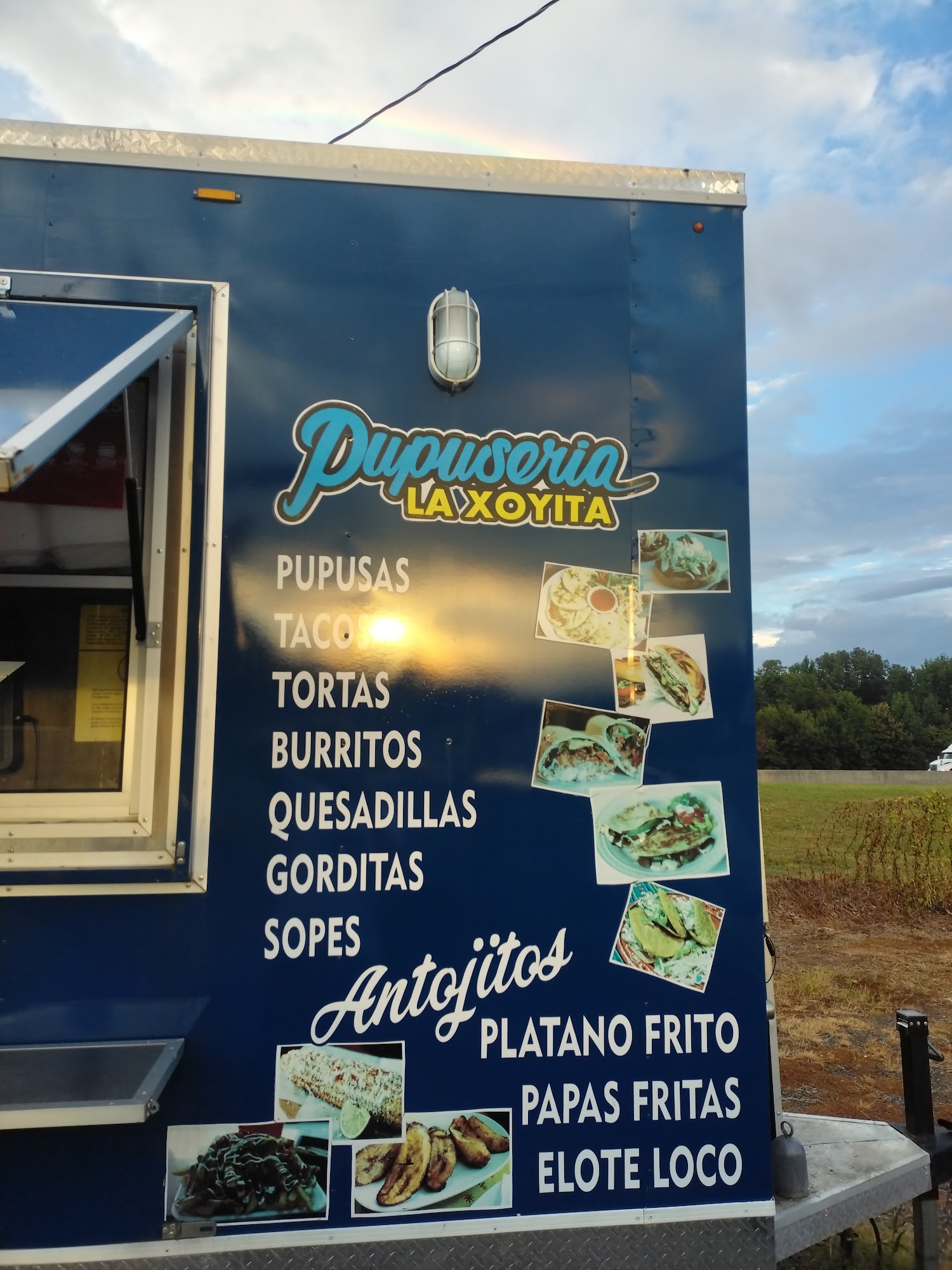 Pupuseria la xoyita # 2 Menu