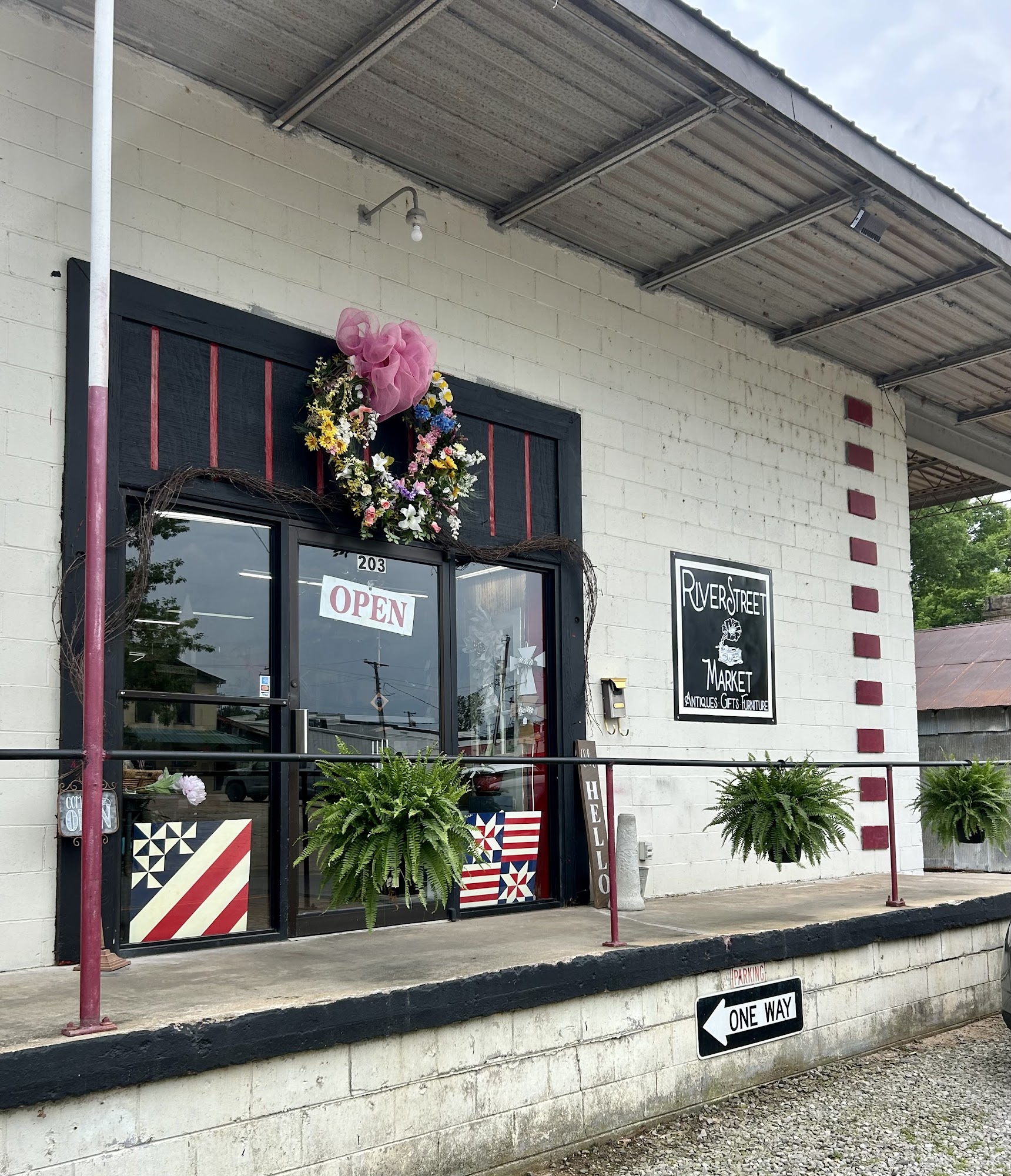 River Street Market Ozark