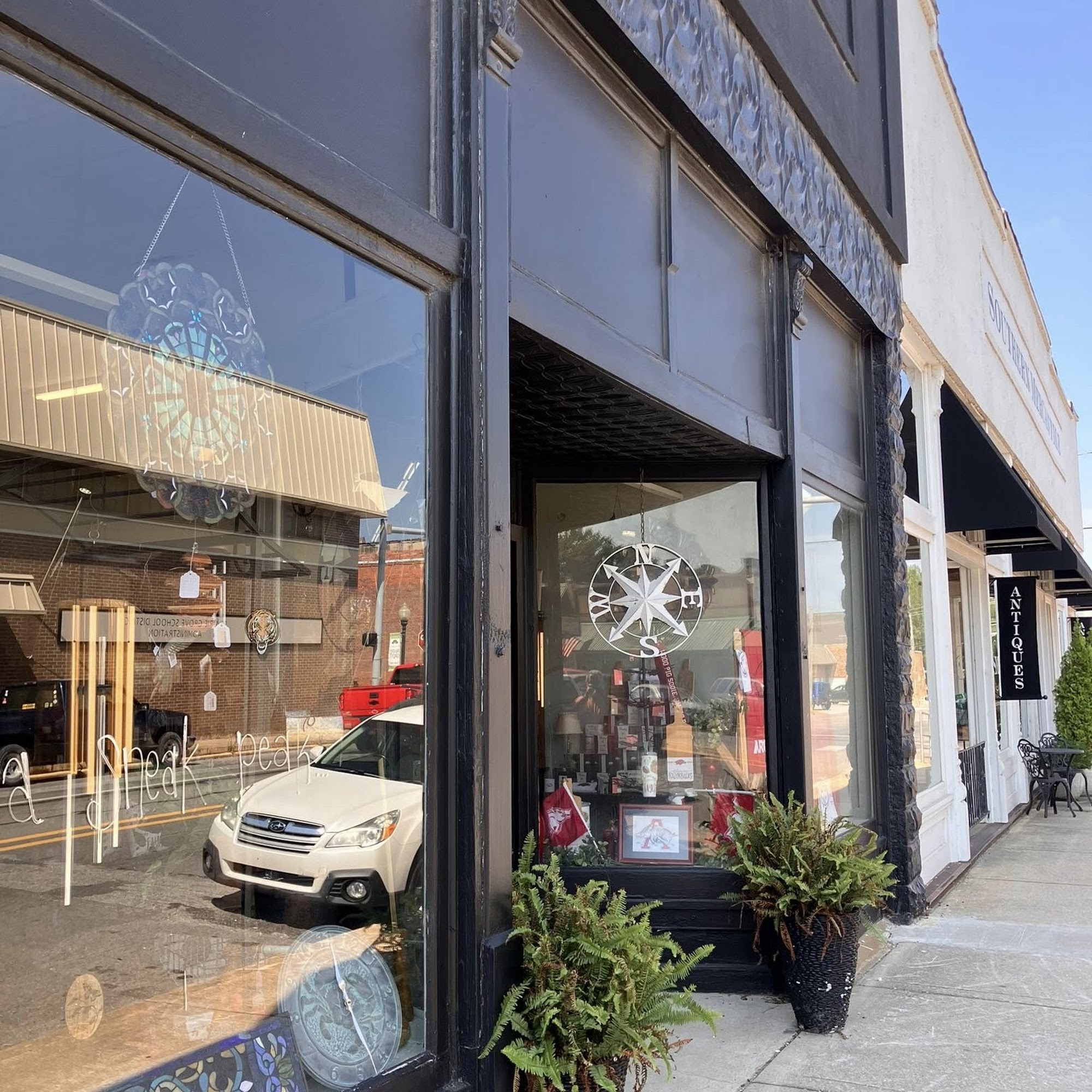 Aud's & En's in The Grove Prairie Grove