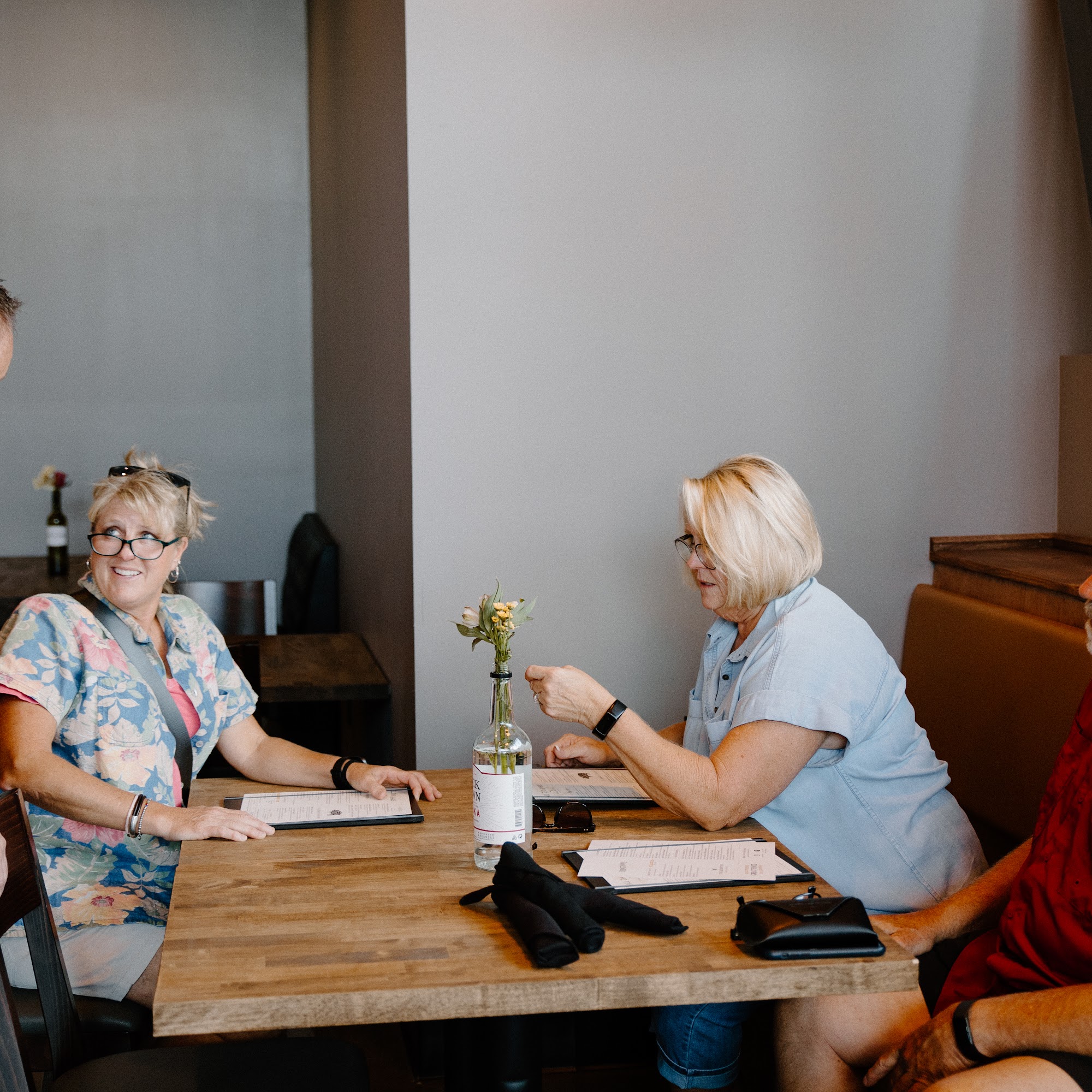 Tusk & Trotter American Brasserie Rogers 106 W Elm St, Rogers