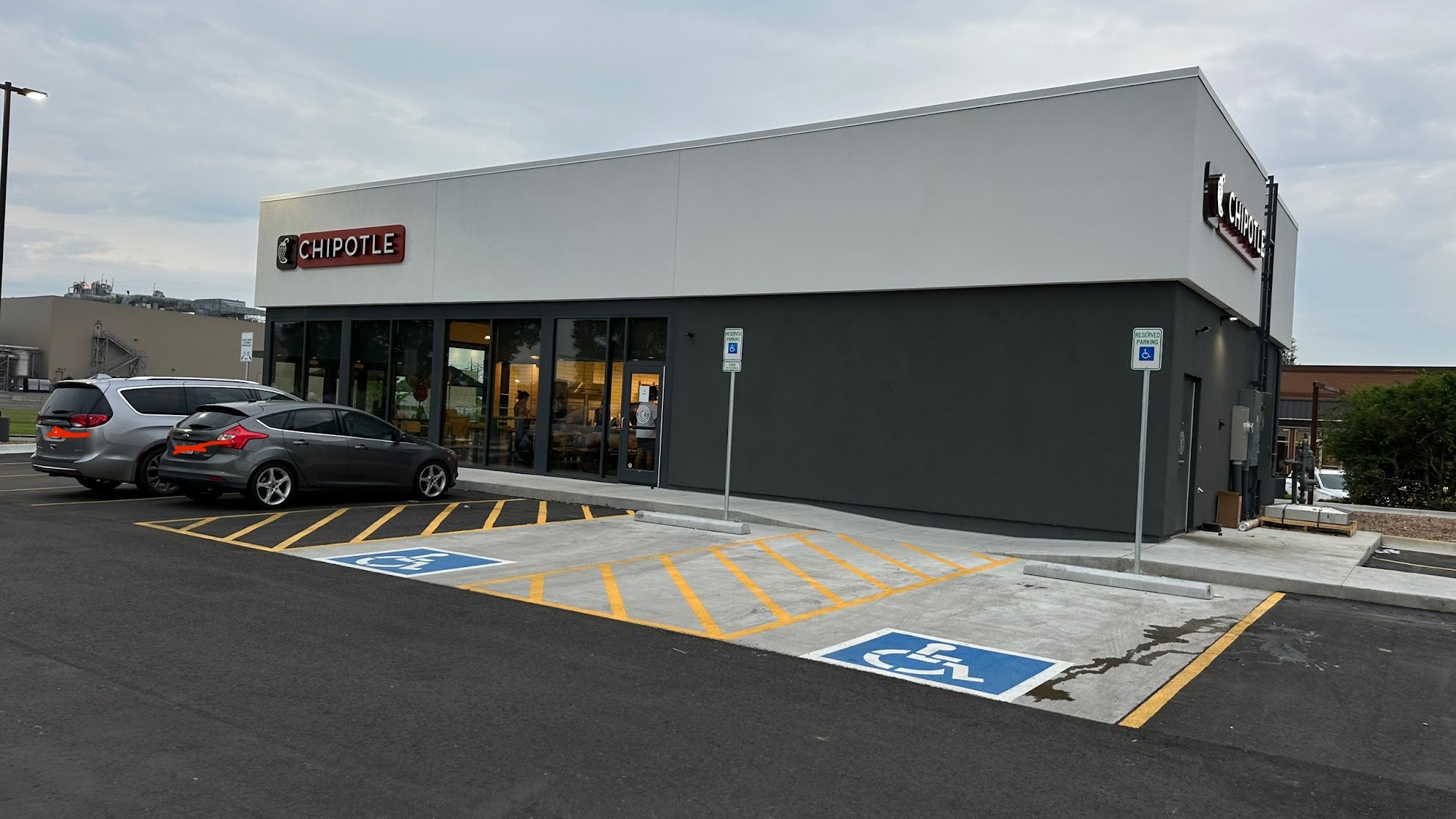 Chipotle Mexican Grill 3095 E Main St, Russellville