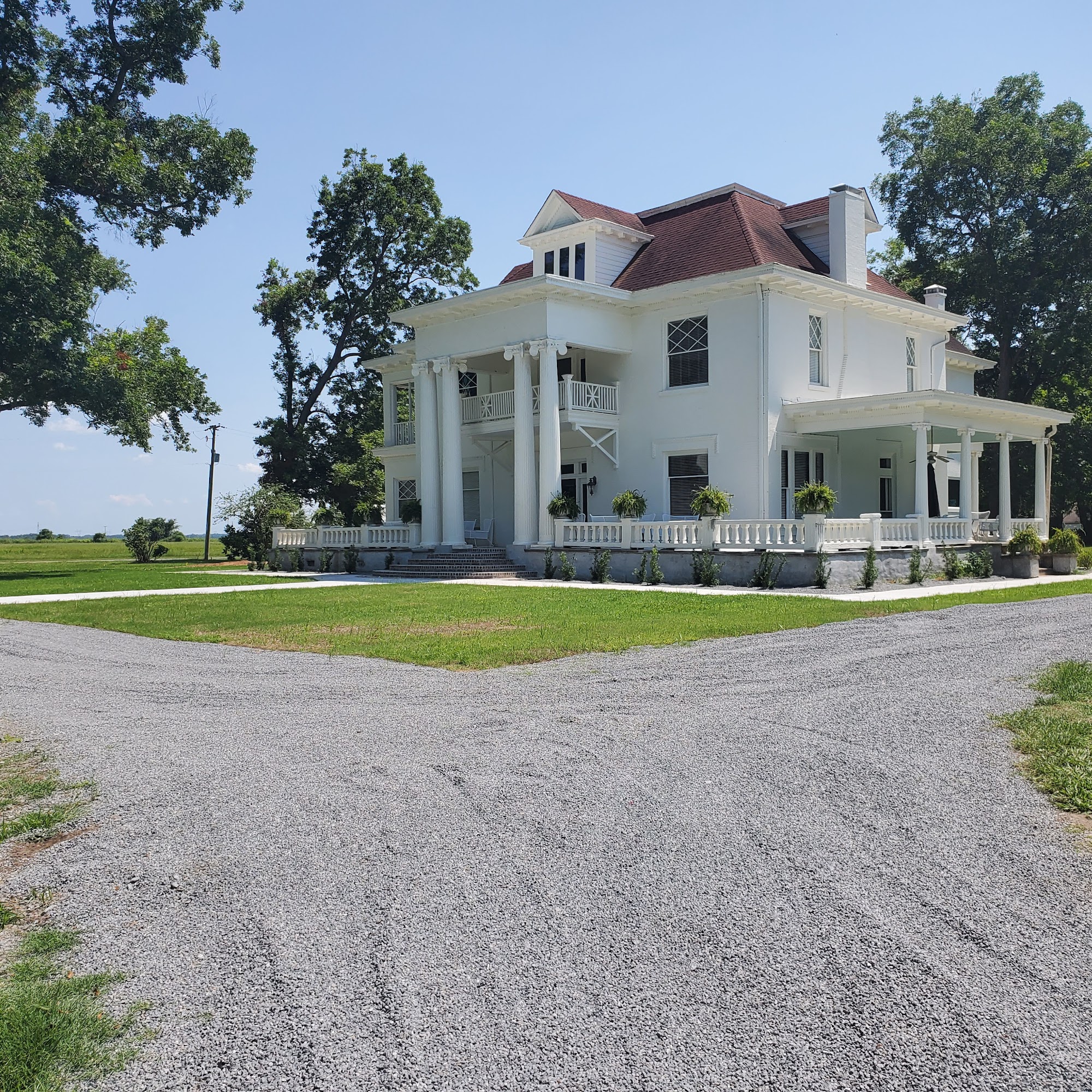 Willow Belle Mansion Scott