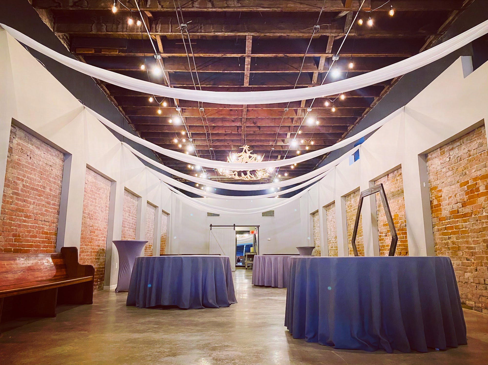 Downtown Charm Wynne