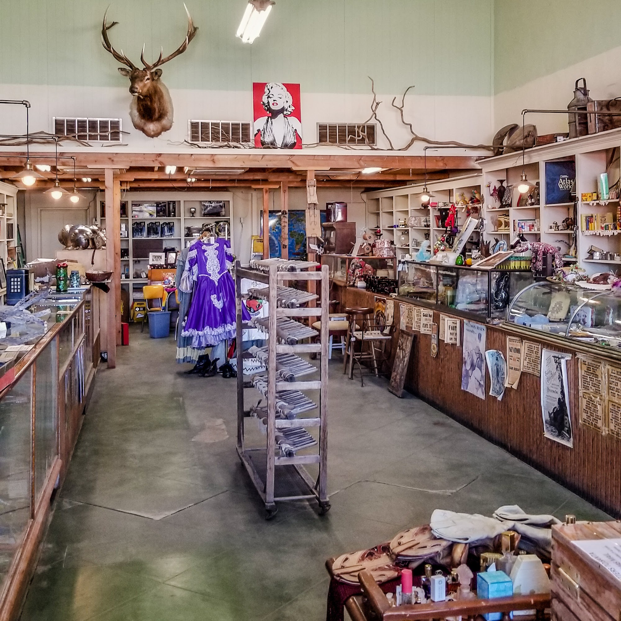 Zearing's Mercantile Benson