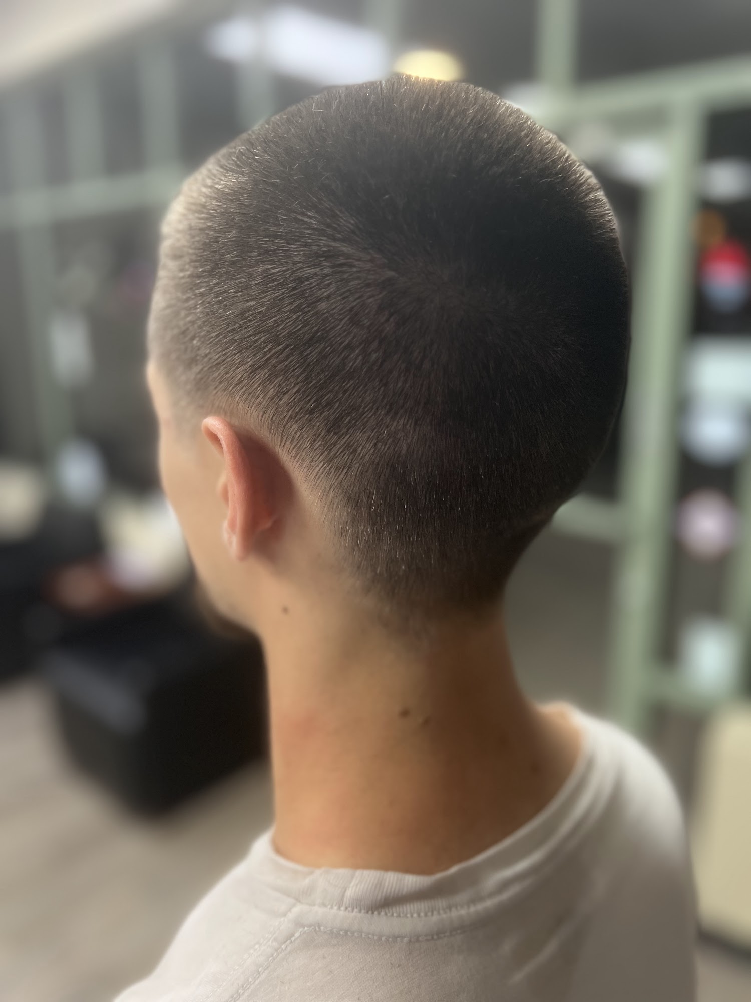 ROOSTERS MEN’S GROOMING CENTER