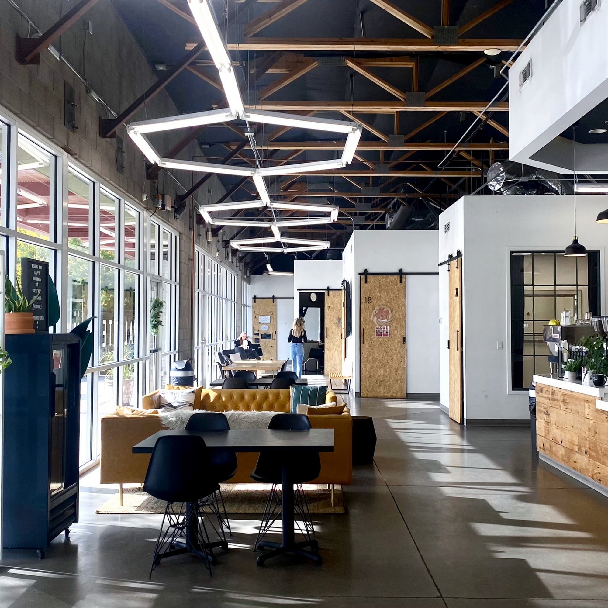 Headcraft 505 S Chandler Village Dr Suite 18, Chandler Arizona 85226