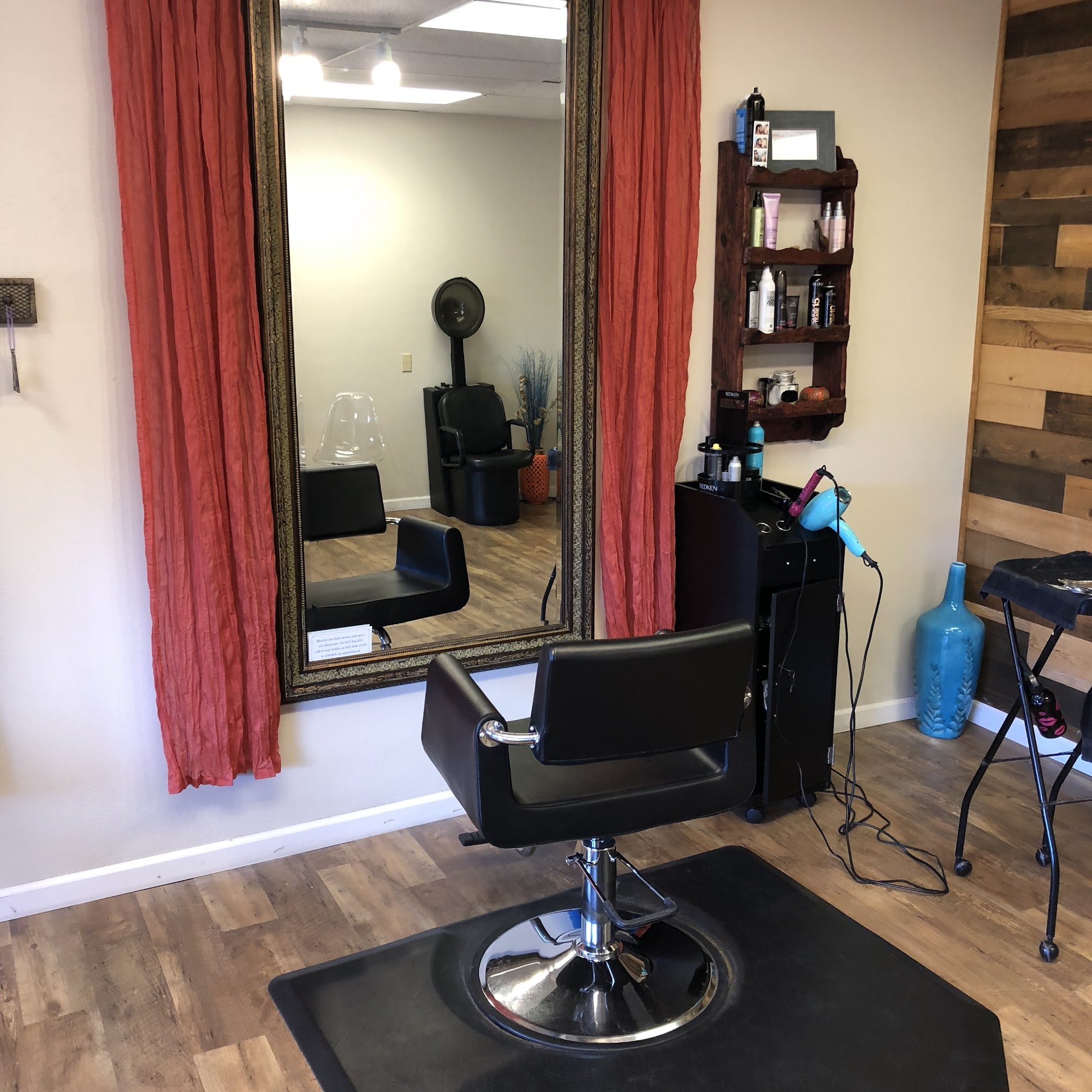 Hairloom Studio Salon 2708 N Fourth St D-2, Flagstaff Arizona 86004