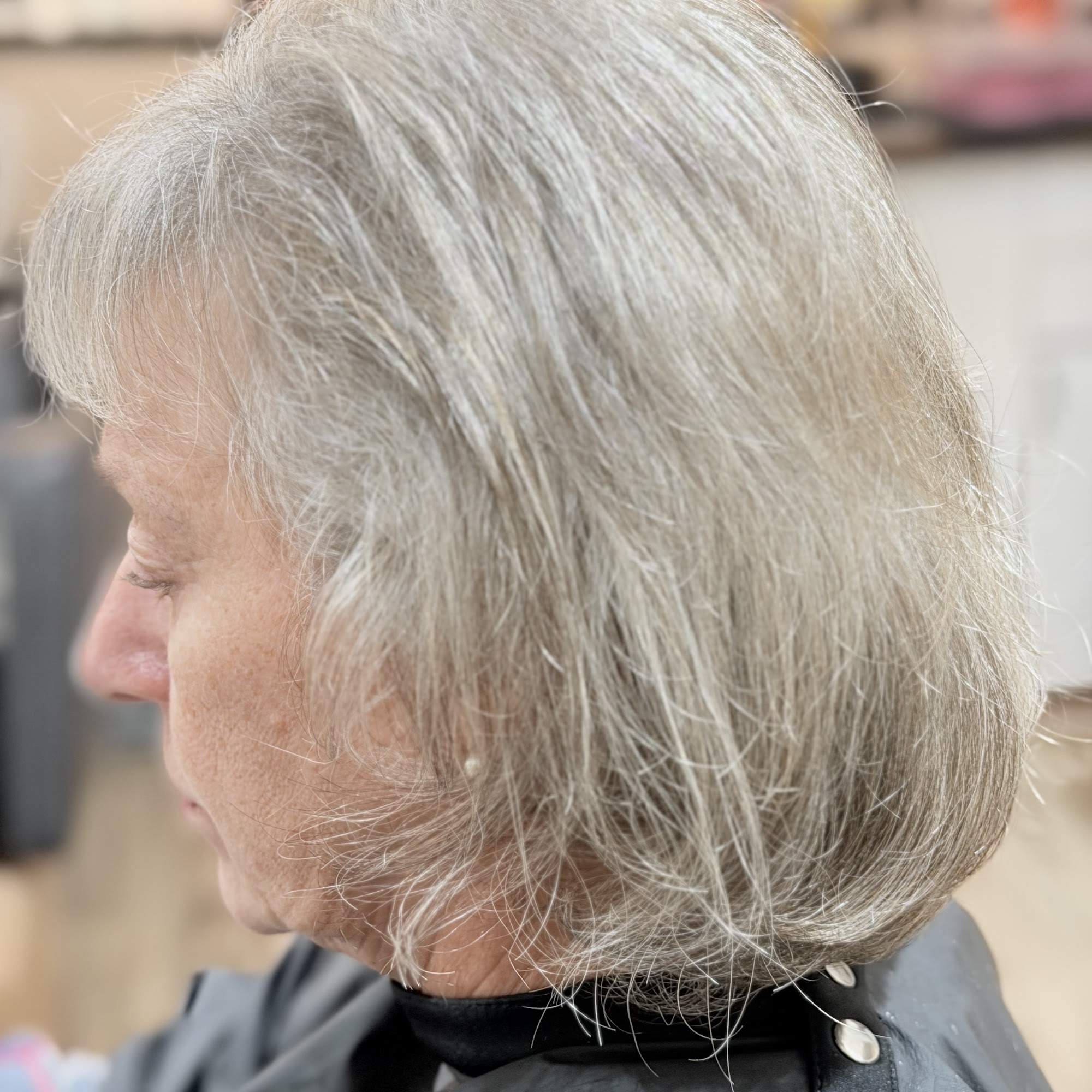 Andrea Reyes Salon