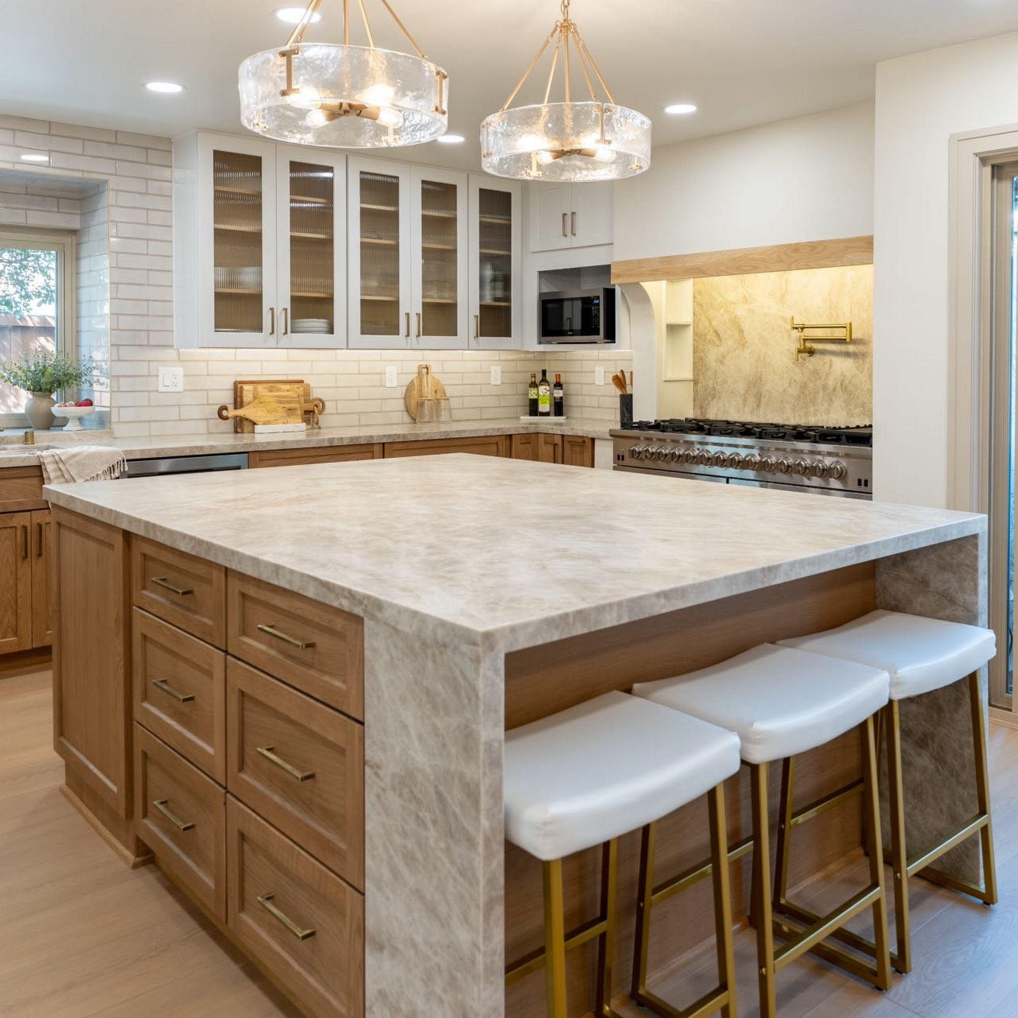 Wonderwoodz Cabinets & Vinyl Flooring Gilbert