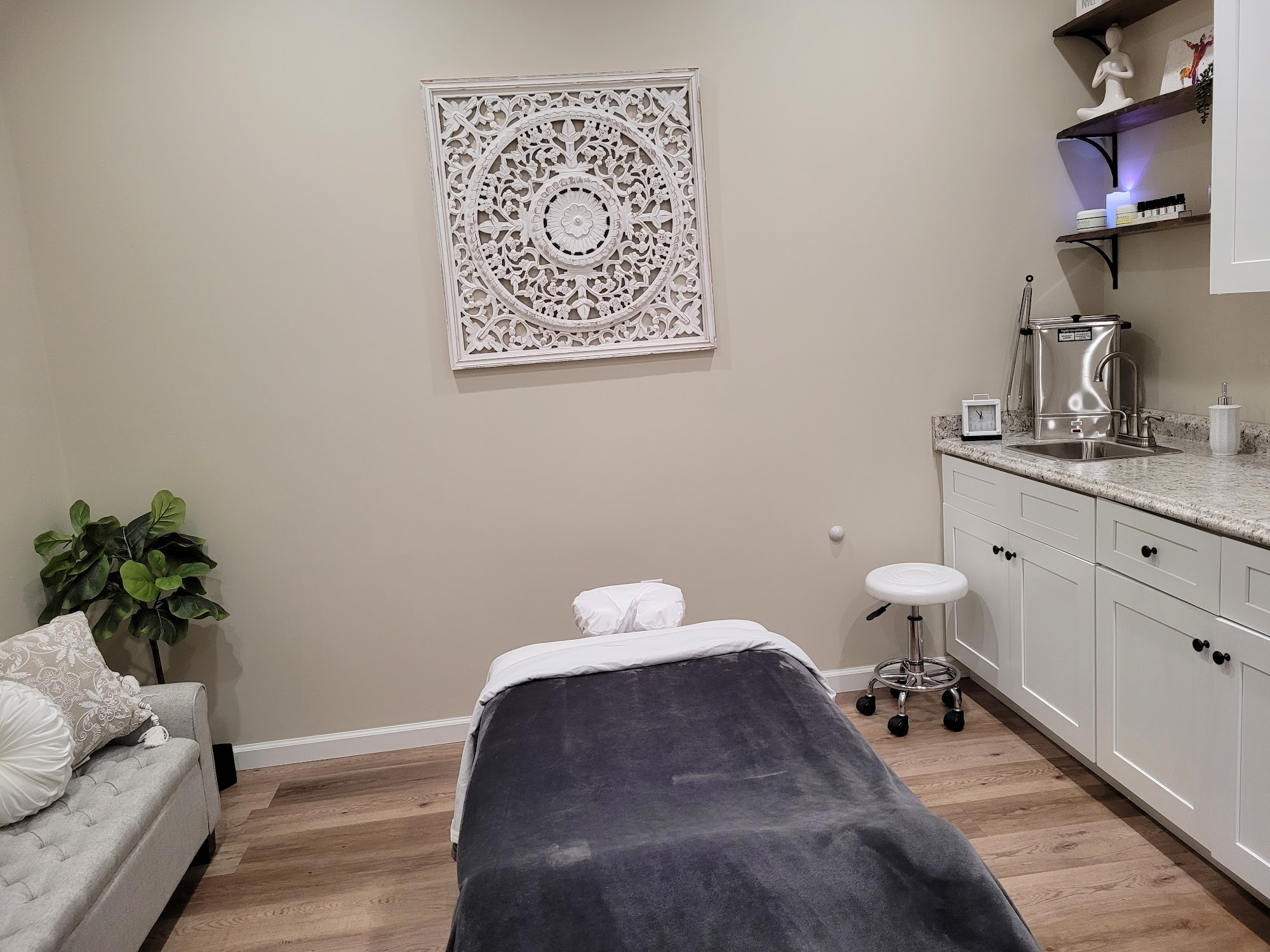 Back To Balance Therapeutic Massage LLC 7170 W Camino San Xavier Bldg D Suite 115, Glendale Arizona 85308