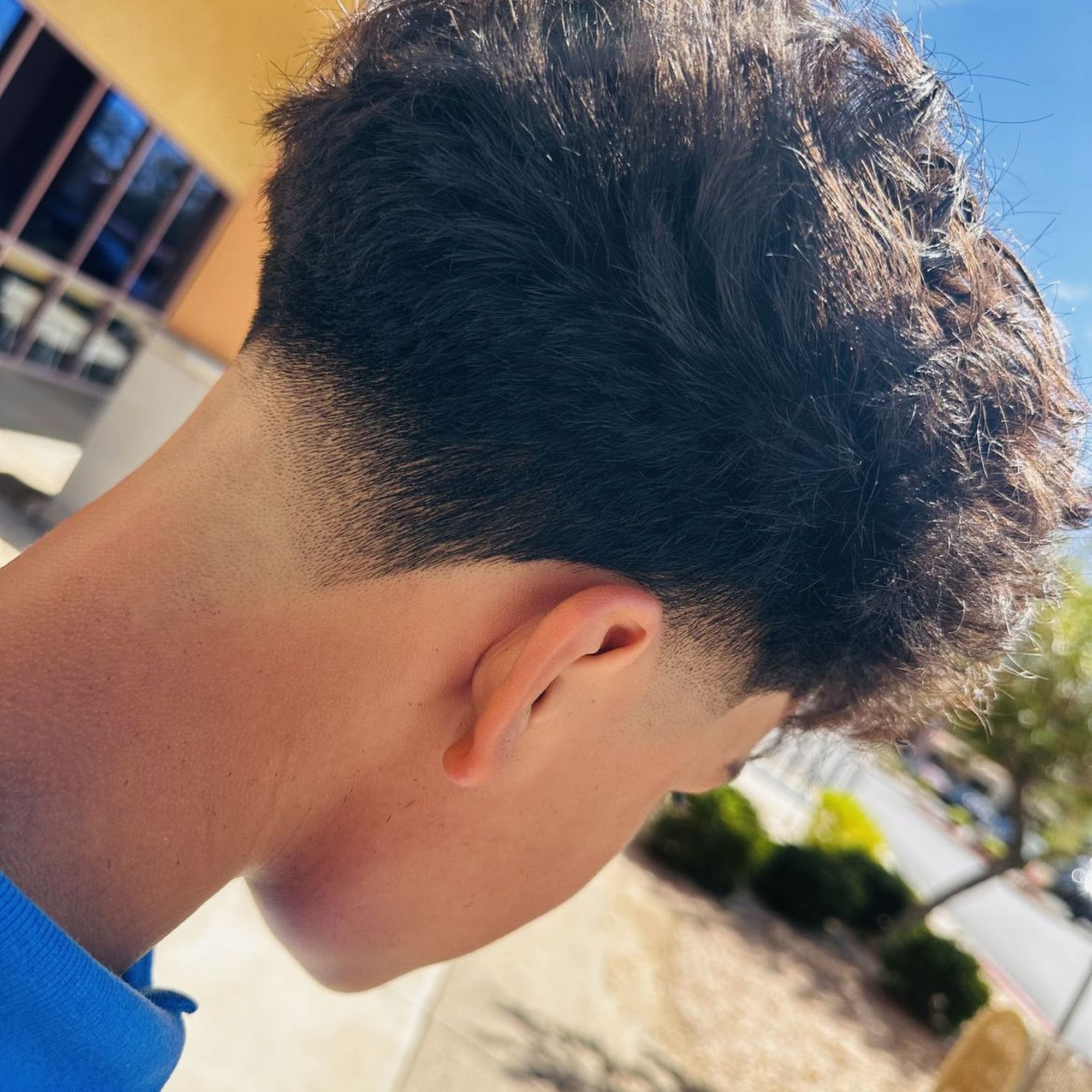 Professional Cuts OMAR the BARBER 18583 N 59th Ave, Glendale Arizona 85308