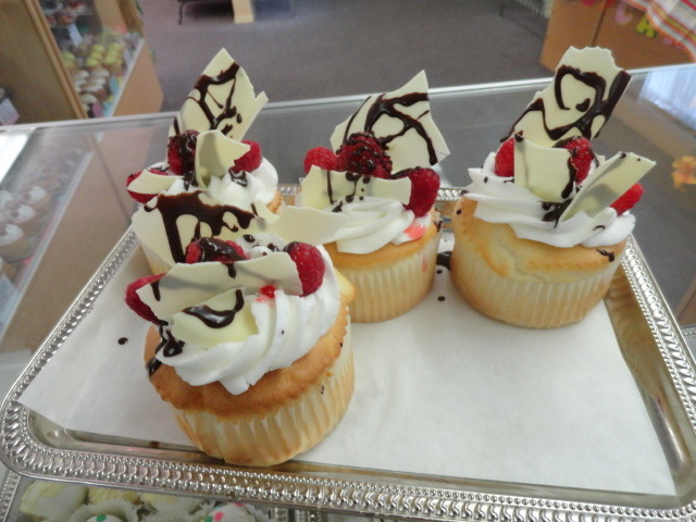 Cupcakes by Jan Kingman