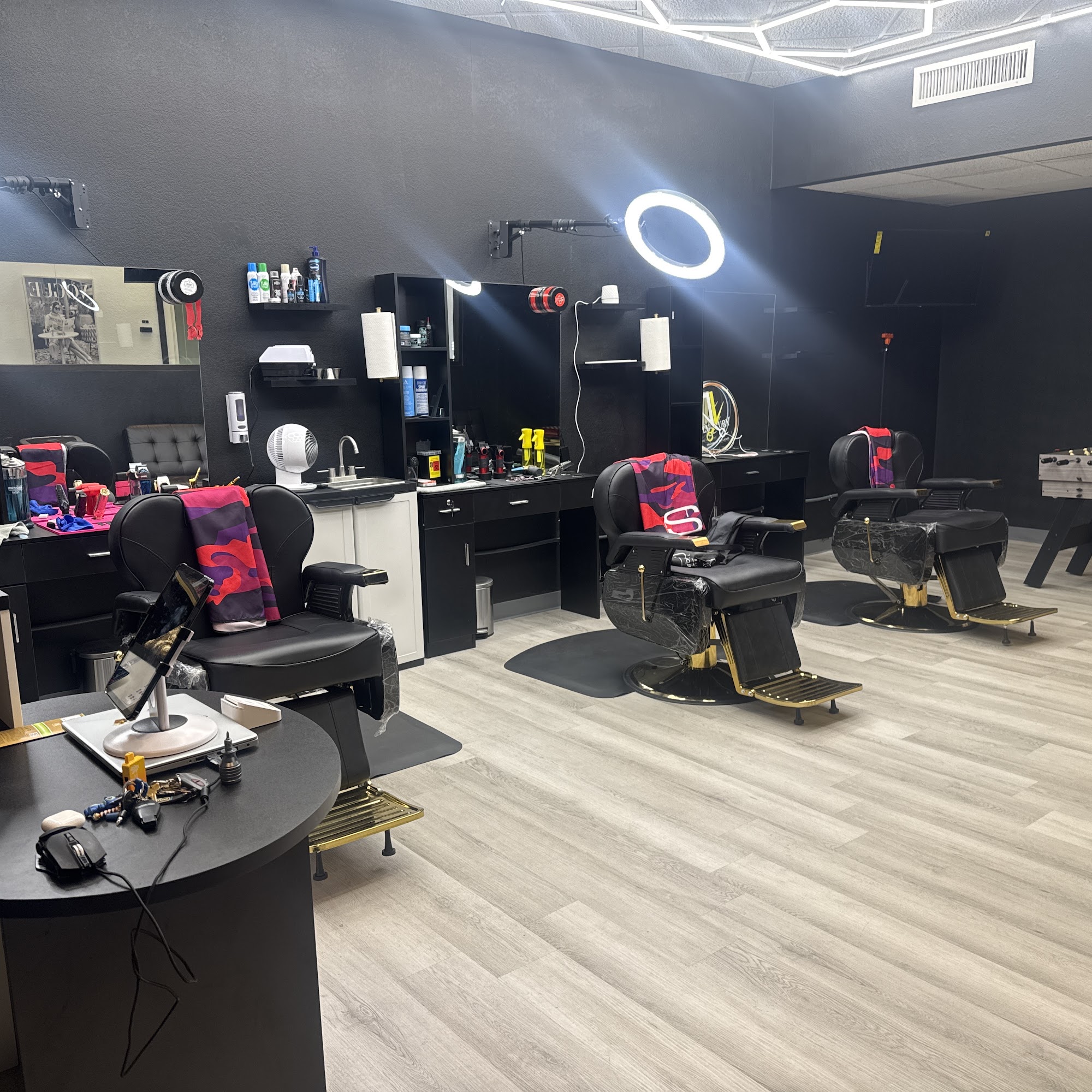JL Luxury Barber studio 706 W Southern Ave, Mesa Arizona 85210