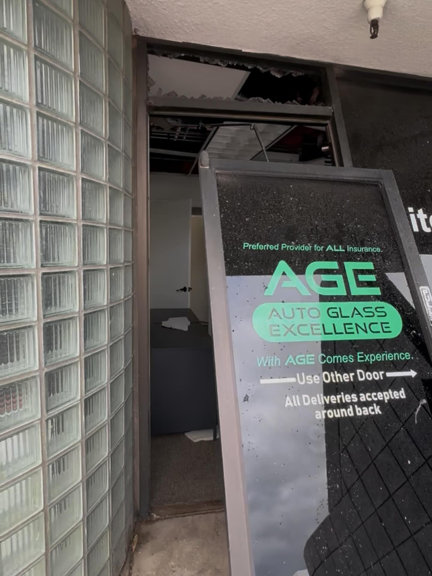 Auto Glass Excellence 10301 N 70th St UNIT 204, Paradise Valley Arizona 85253