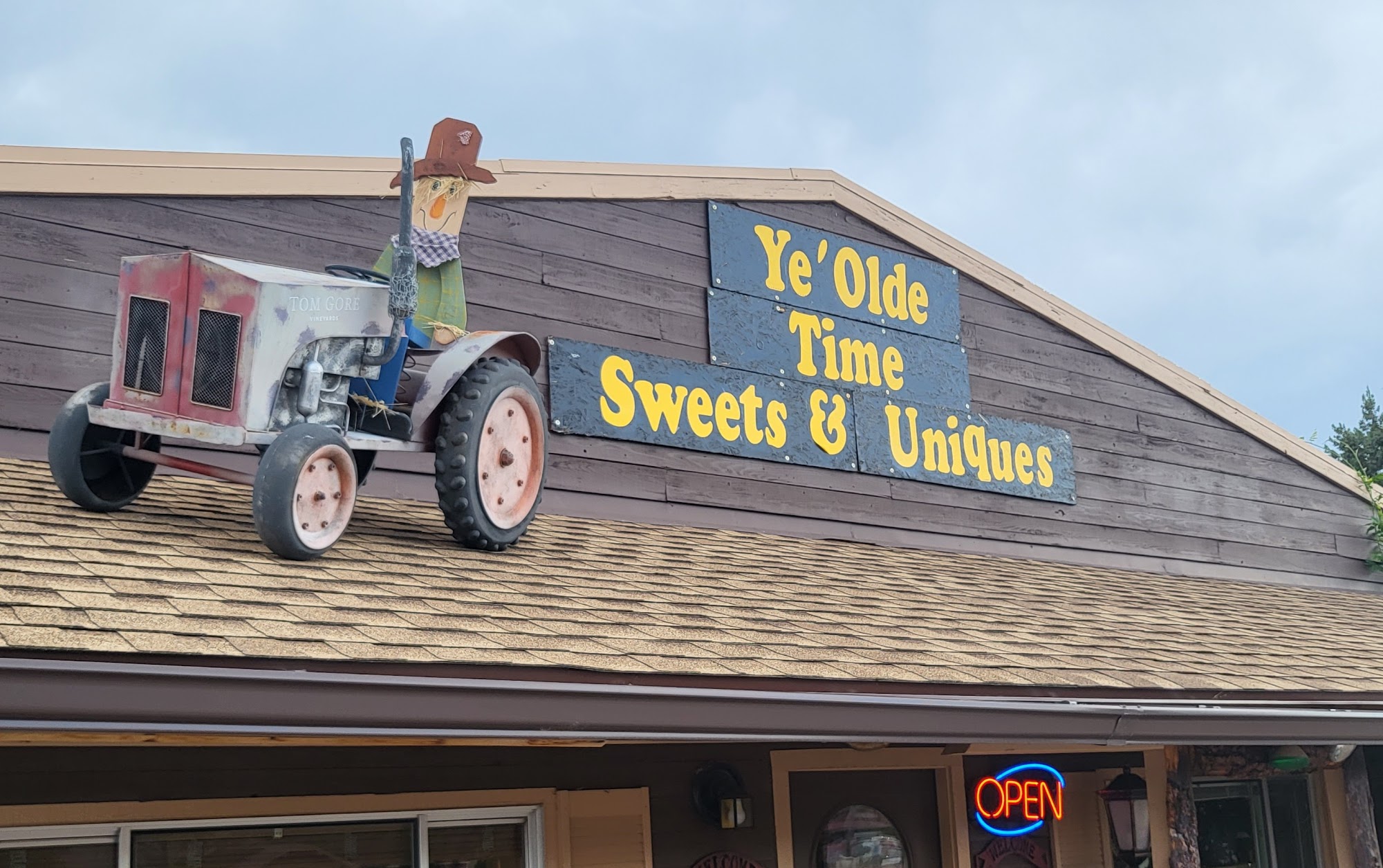 Ye Olde Time Sweets and Uniques Menu