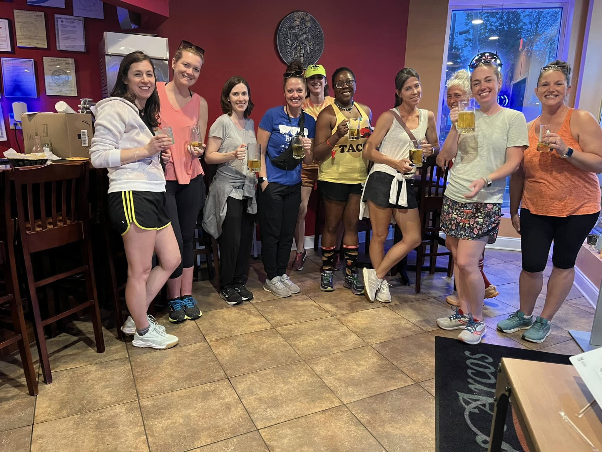 Los Arcos Bar And Dancing