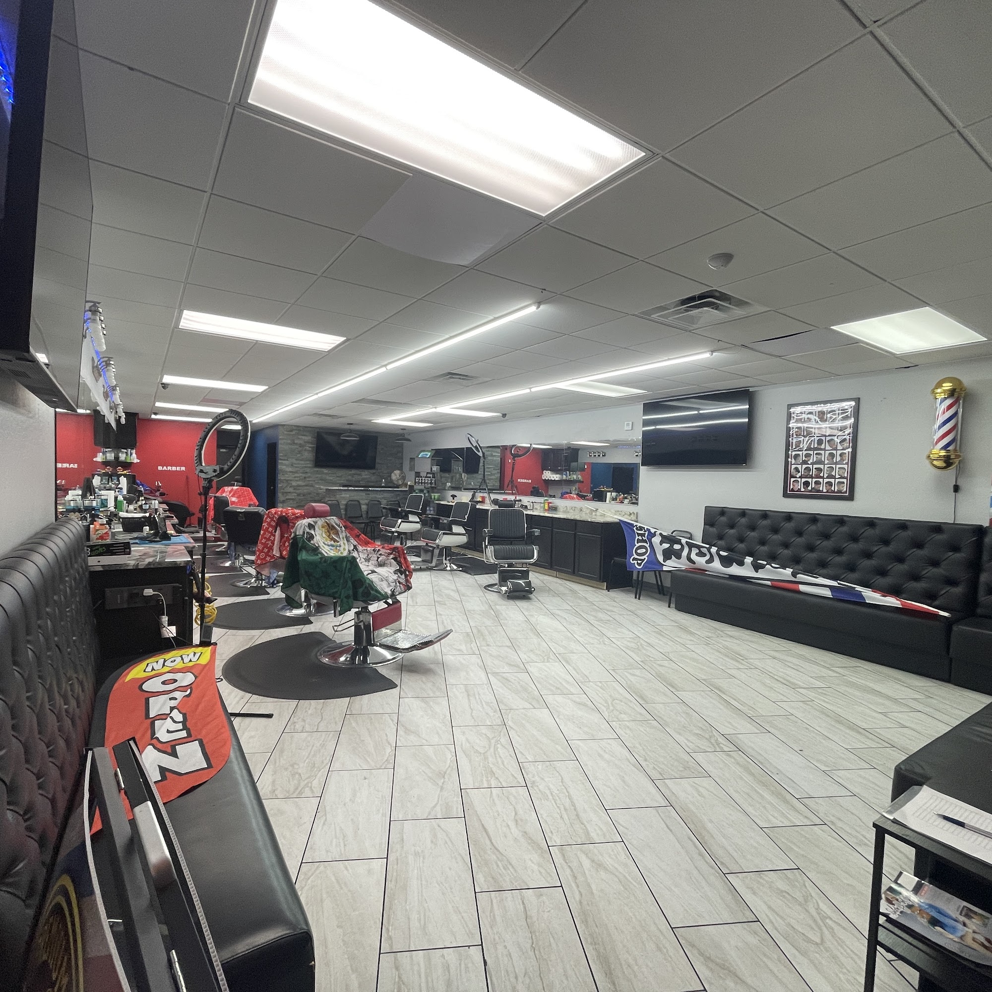 Premium Cutz 5833 W Indian School Rd, Phoenix Arizona 85031