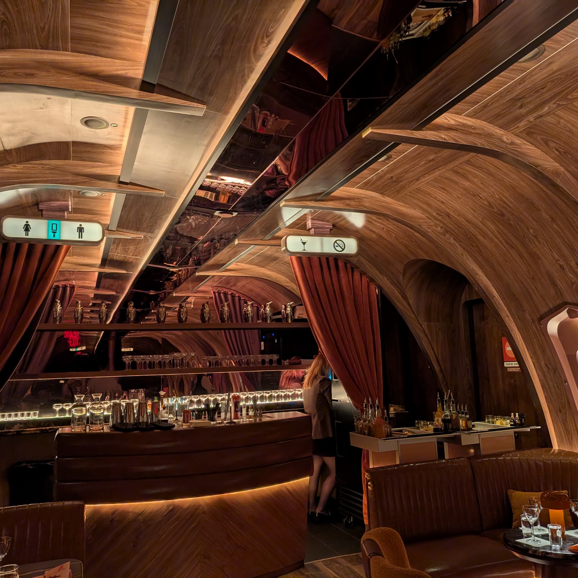 Carry On 2 N Central Ave #101, Phoenix, AZ 85004