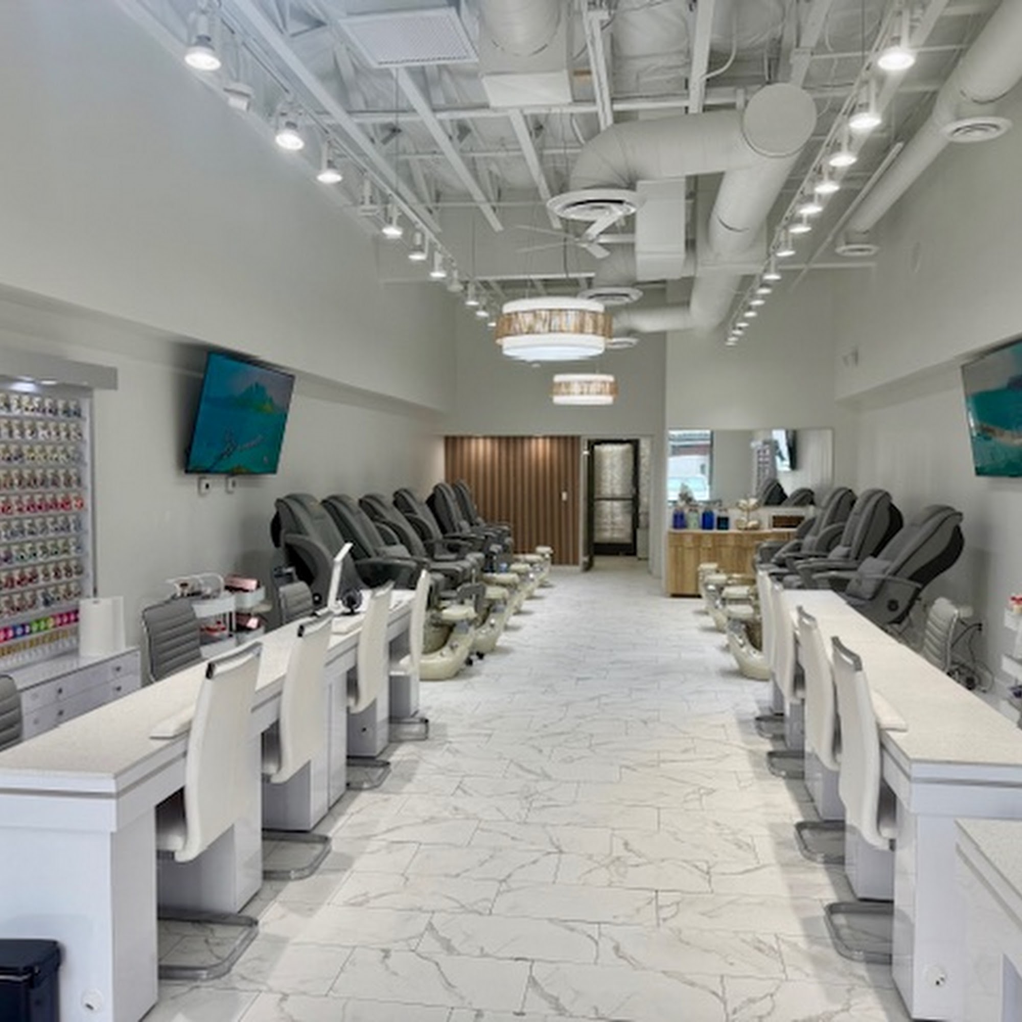 LUXE Nail Lounge (Formerly Ferganic Nails) 14651 N Northsight Blvd #140, Scottsdale Arizona 85260