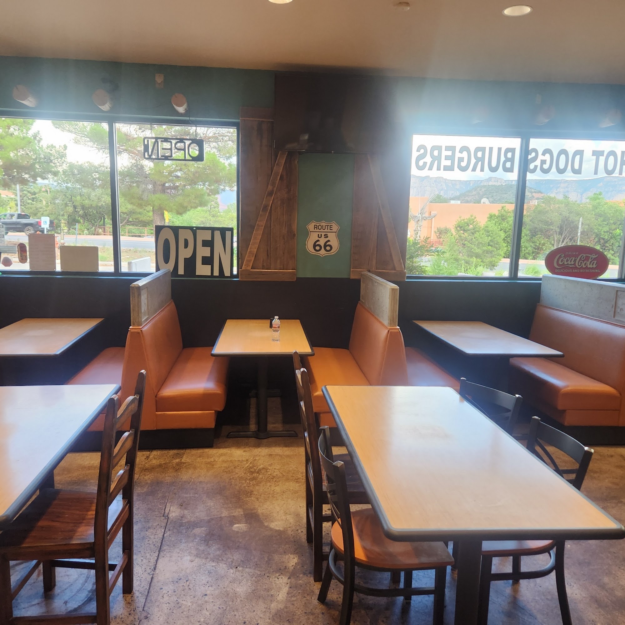 Senor Bob's Burgers, Hot Dogs & More Sedona