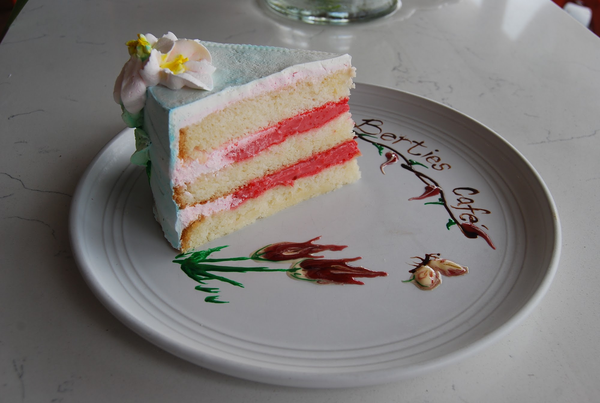 Bertie's outlaw eatery & tavern Show Low