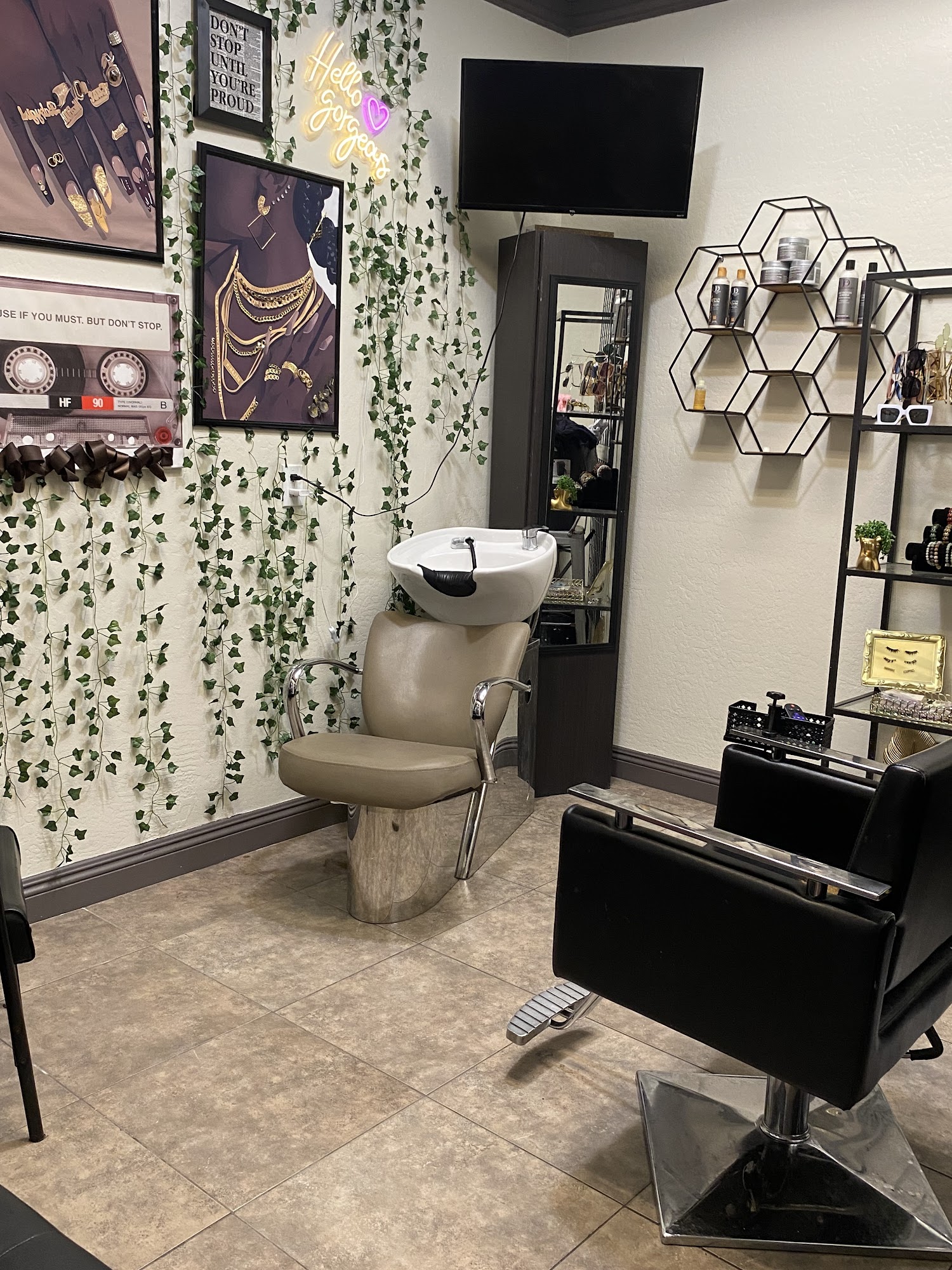 KJ Slayed It Salon Suite 3136 S McClintock Dr Suite 35, Tempe Arizona 85282