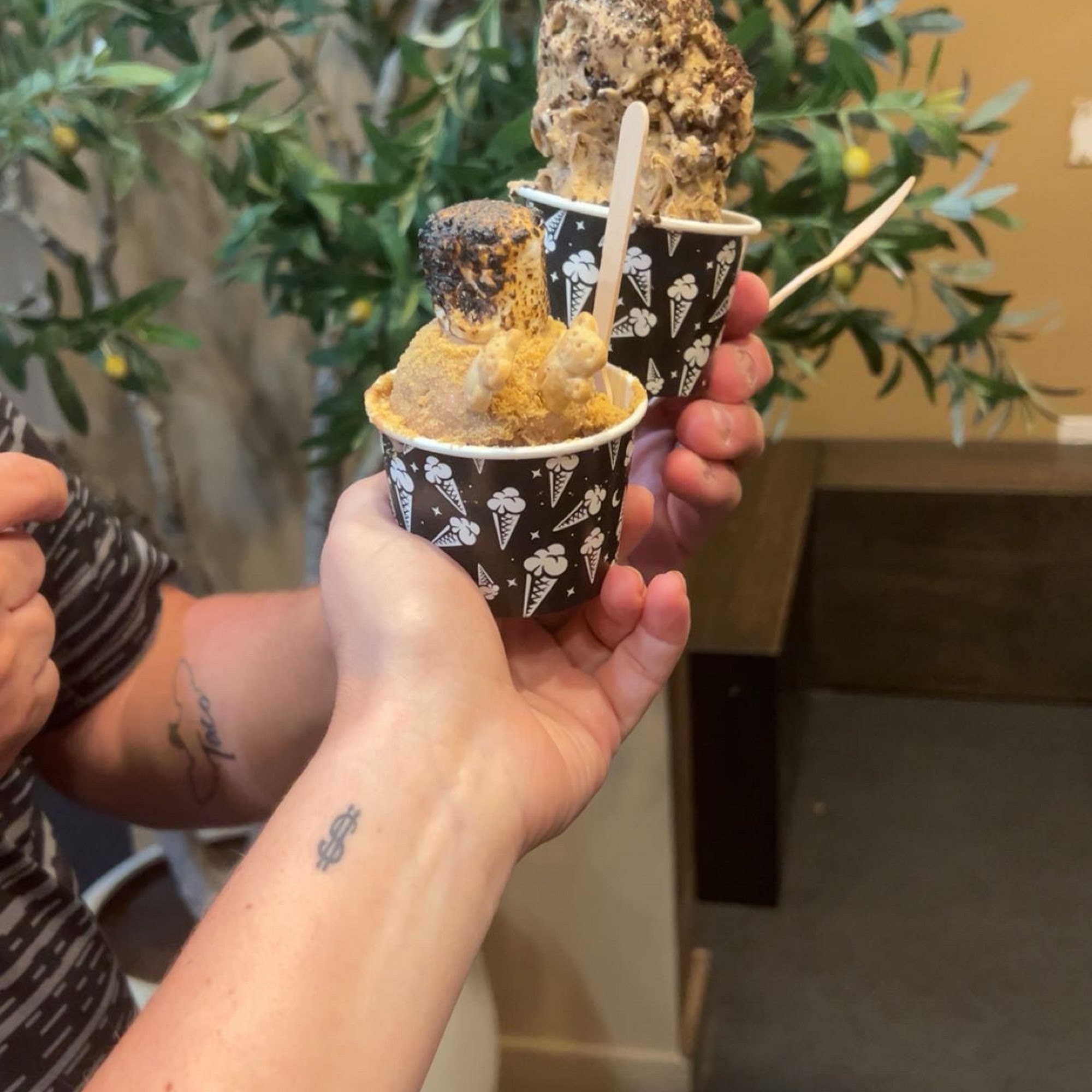 Nite Creamery 922 E Apache Blvd #106, Tempe