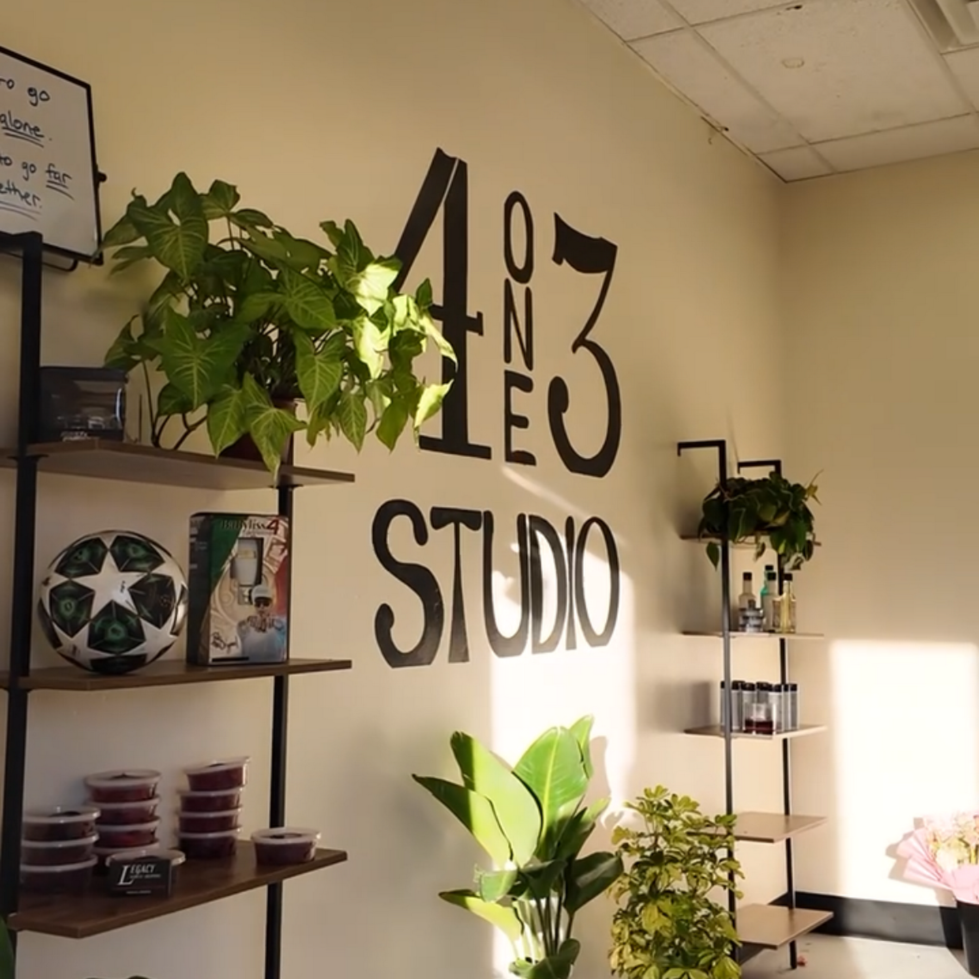 4.13 Hair Studio