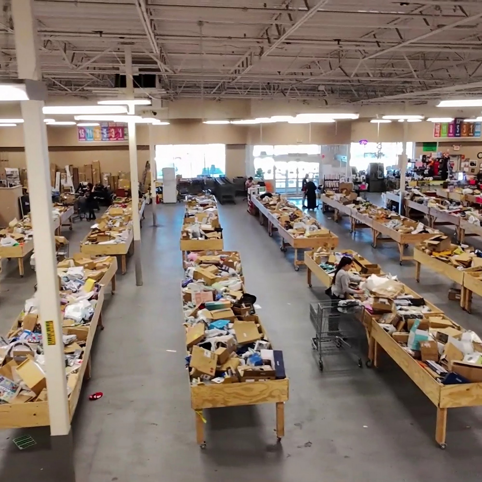 AMAZING DEALZ BIN STORE Tucson