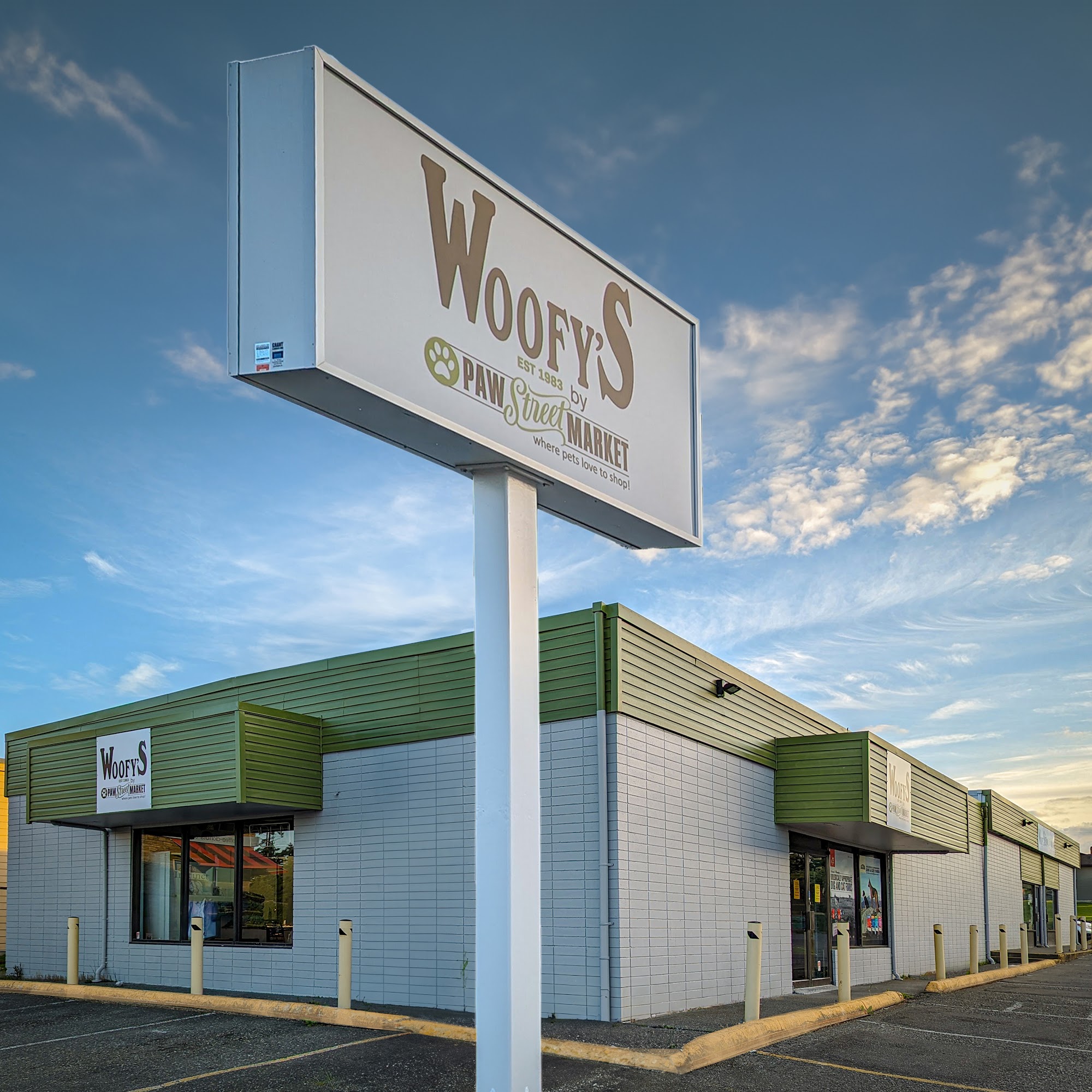 Woofy's Pet Foods Campbell River