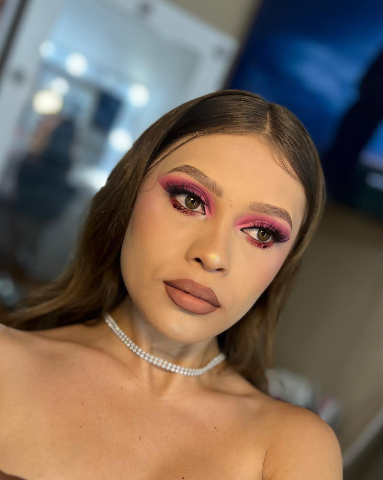 Alejandra makeup and hairstyling Reece Ave, Chilliwack British Columbia V2P 2Z9