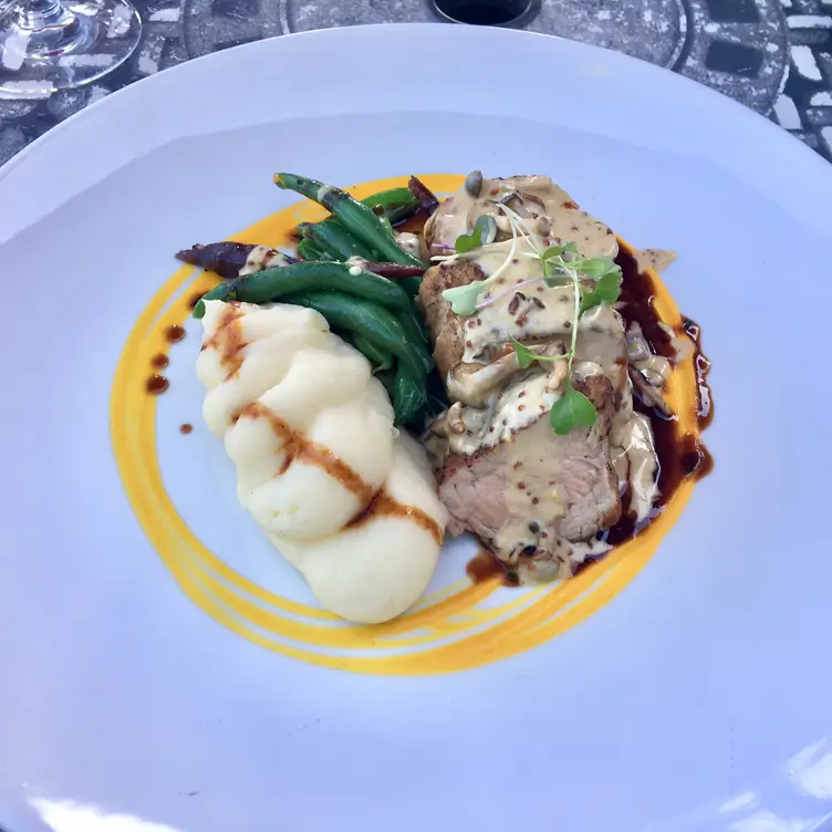 Photo credit: opentable
