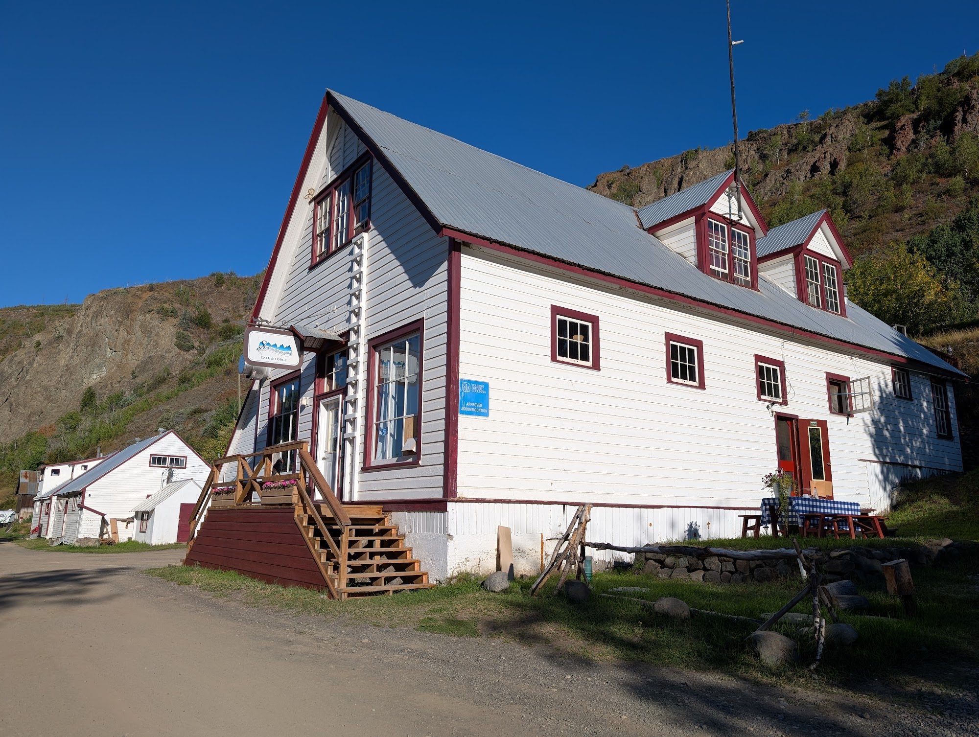 Stikine River Song Cafe & Lodge Kitimat