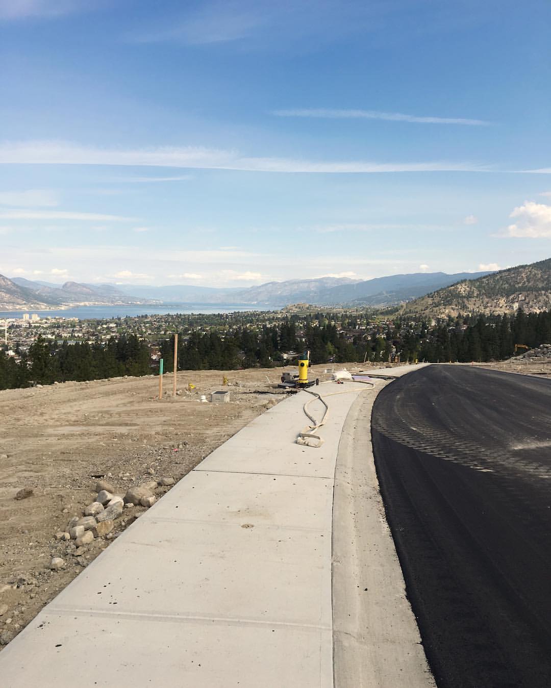 Blackhawk Contracting & Design Ltd.