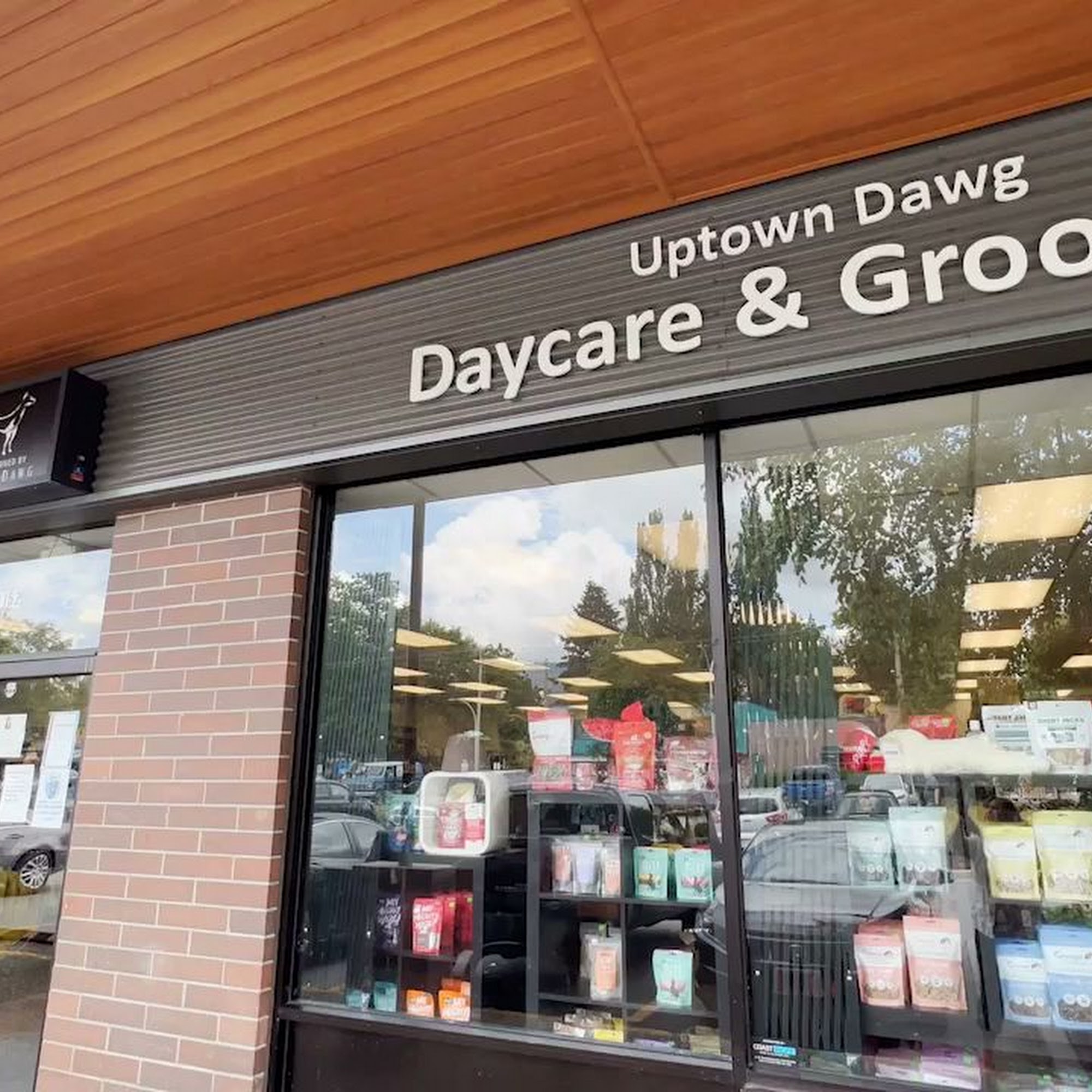 Uptown Dawg Port Coquitlam
