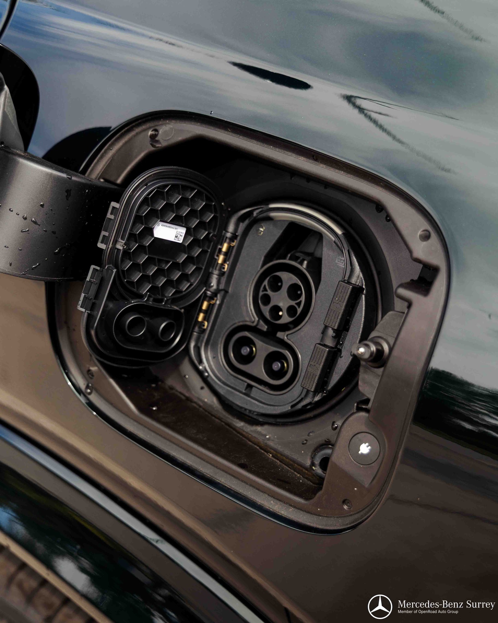 Mercedes-Benz Driving Academy for New Drivers