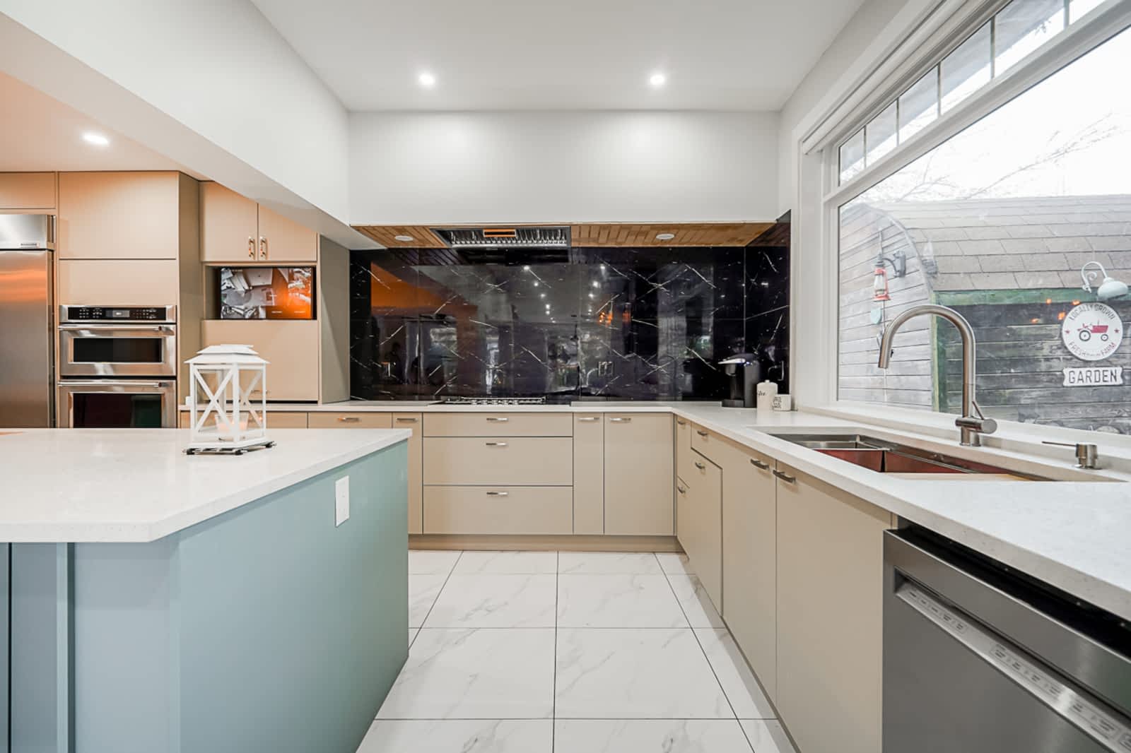 Photo credit: yellowpages.ca