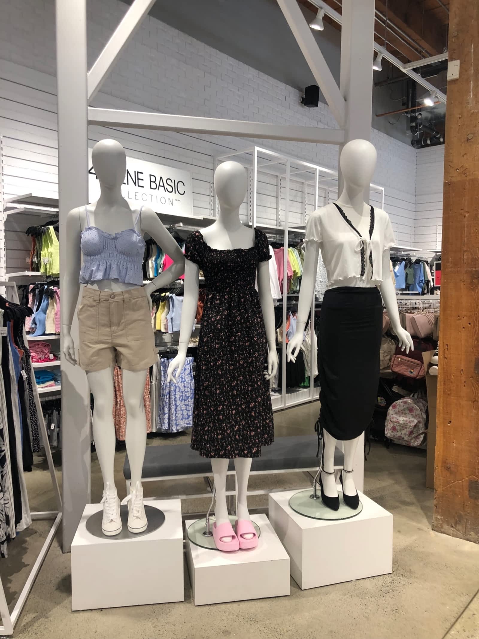 Photo credit: yellowpages.ca